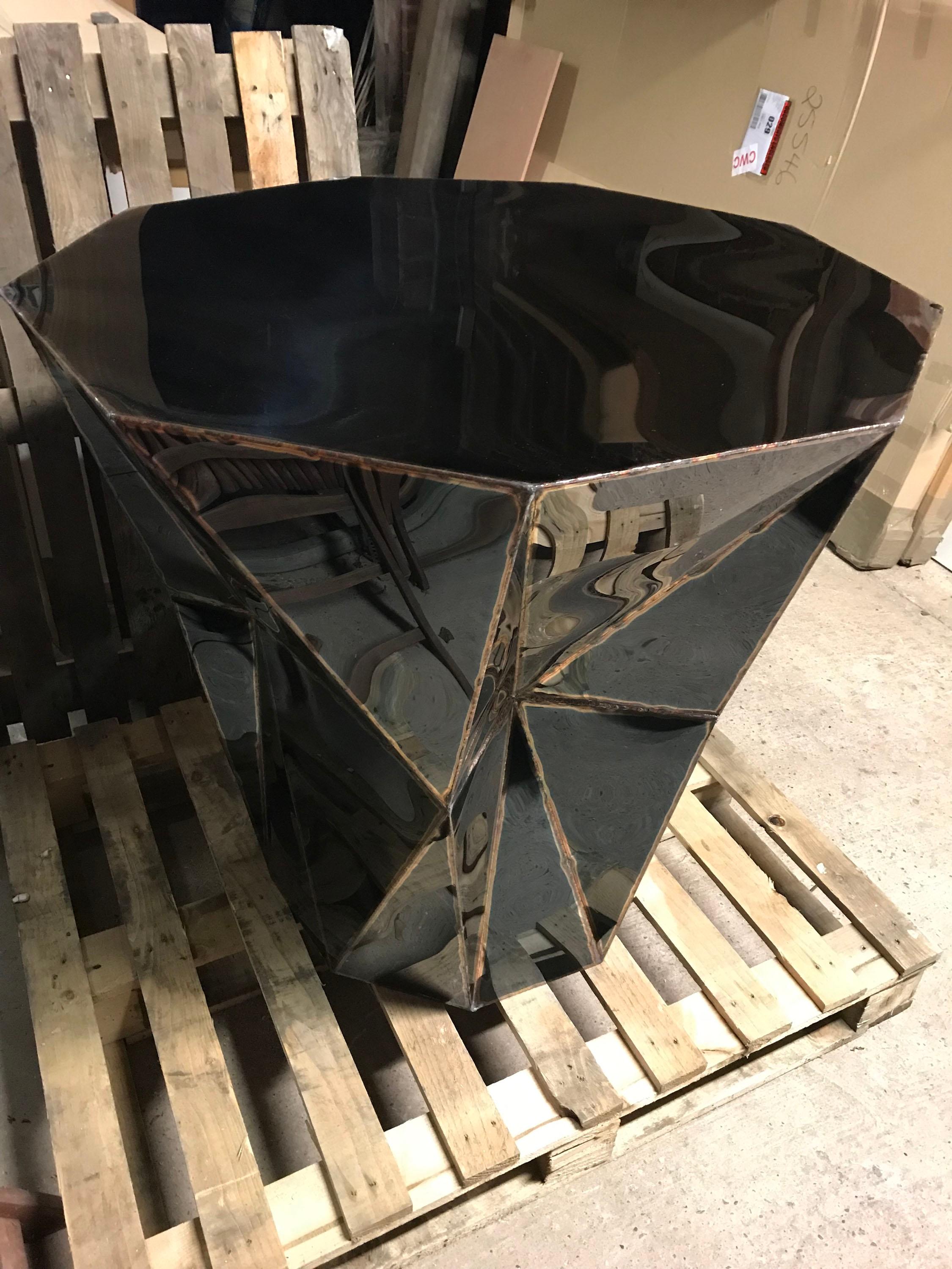 Guéridon Heavy Water en acier inoxydable soudé poli miroir par Julian Mayor Neuf - En vente à Geneve, CH
