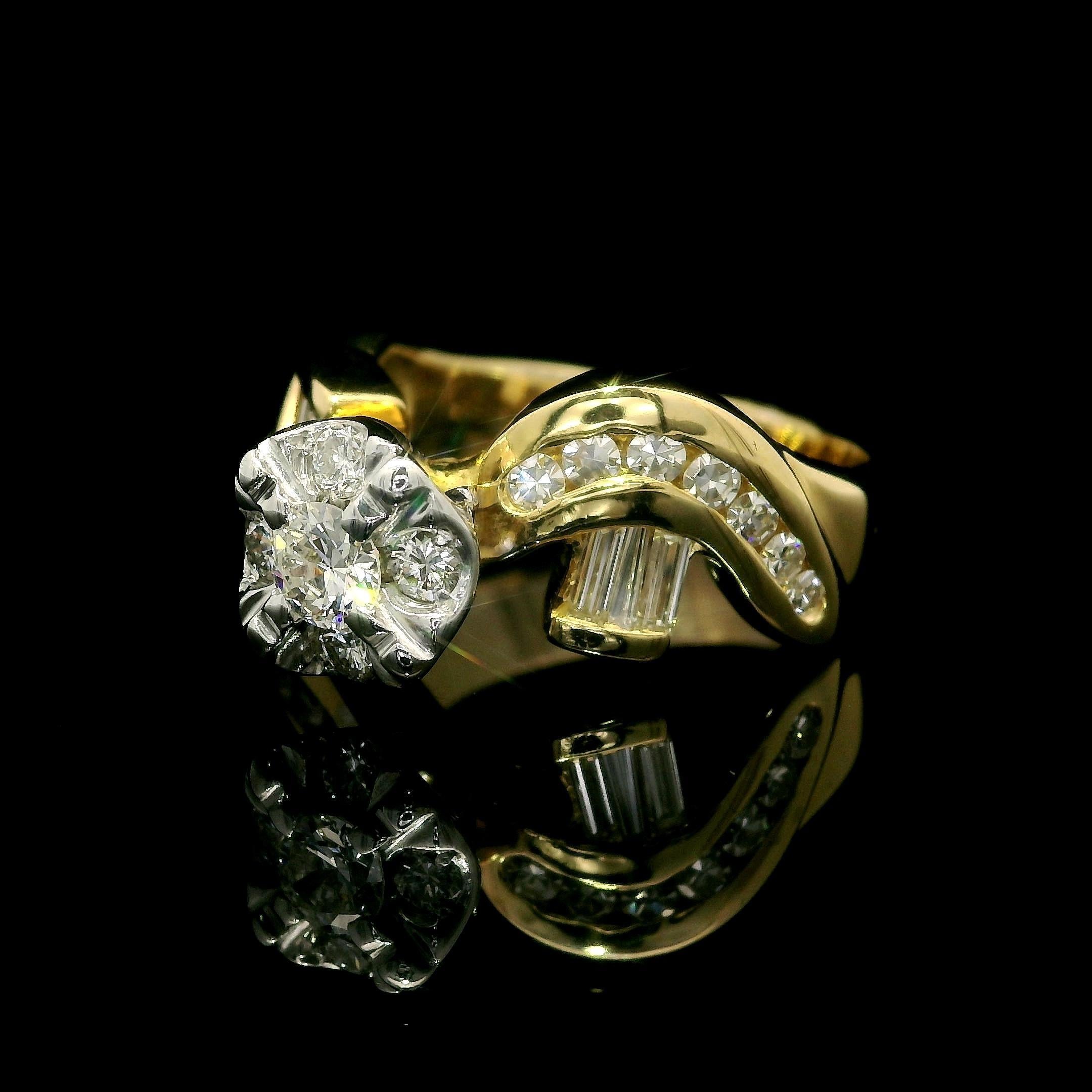 Schwerer, gut verarbeiteter zweifarbiger Goldring mit 1ctw Diamant in einzigartiger Illusion, Solitär-Look im Angebot 1