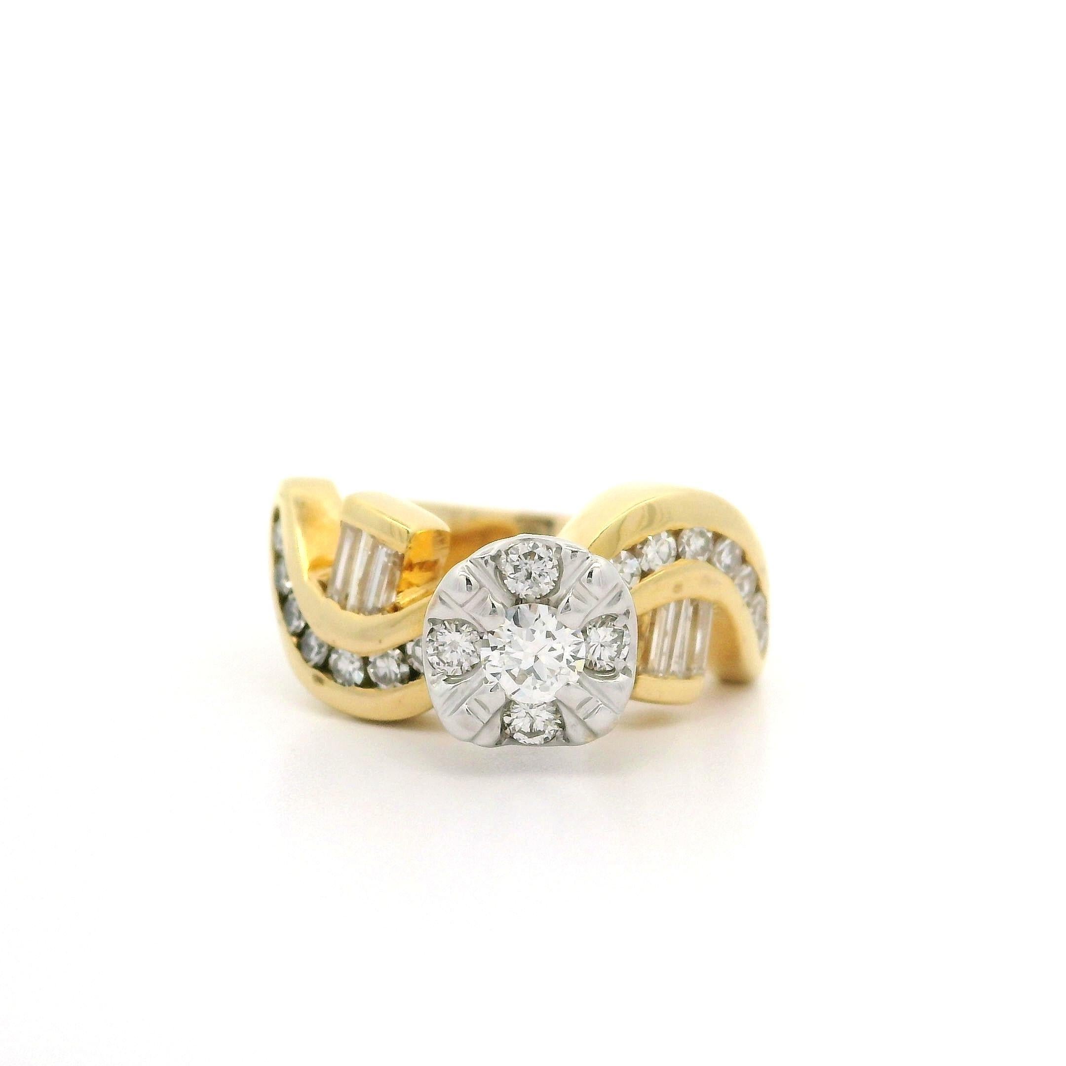 Schwerer, gut verarbeiteter zweifarbiger Goldring mit 1ctw Diamant in einzigartiger Illusion, Solitär-Look im Angebot 3