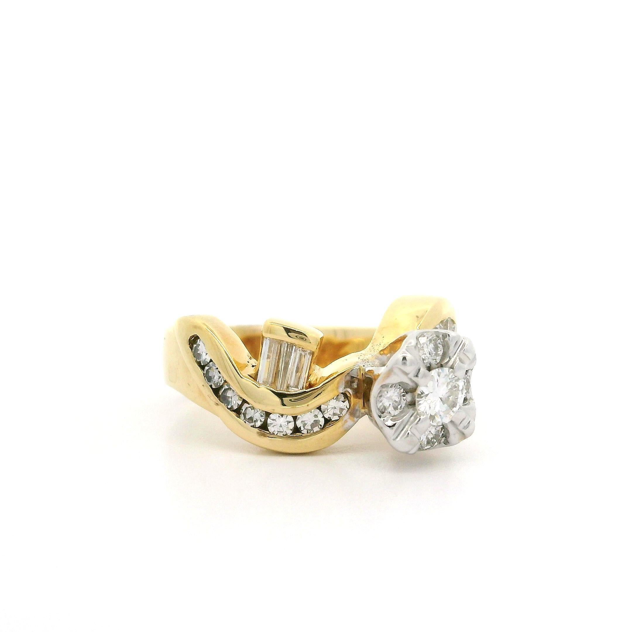 Schwerer, gut verarbeiteter zweifarbiger Goldring mit 1ctw Diamant in einzigartiger Illusion, Solitär-Look im Angebot 4