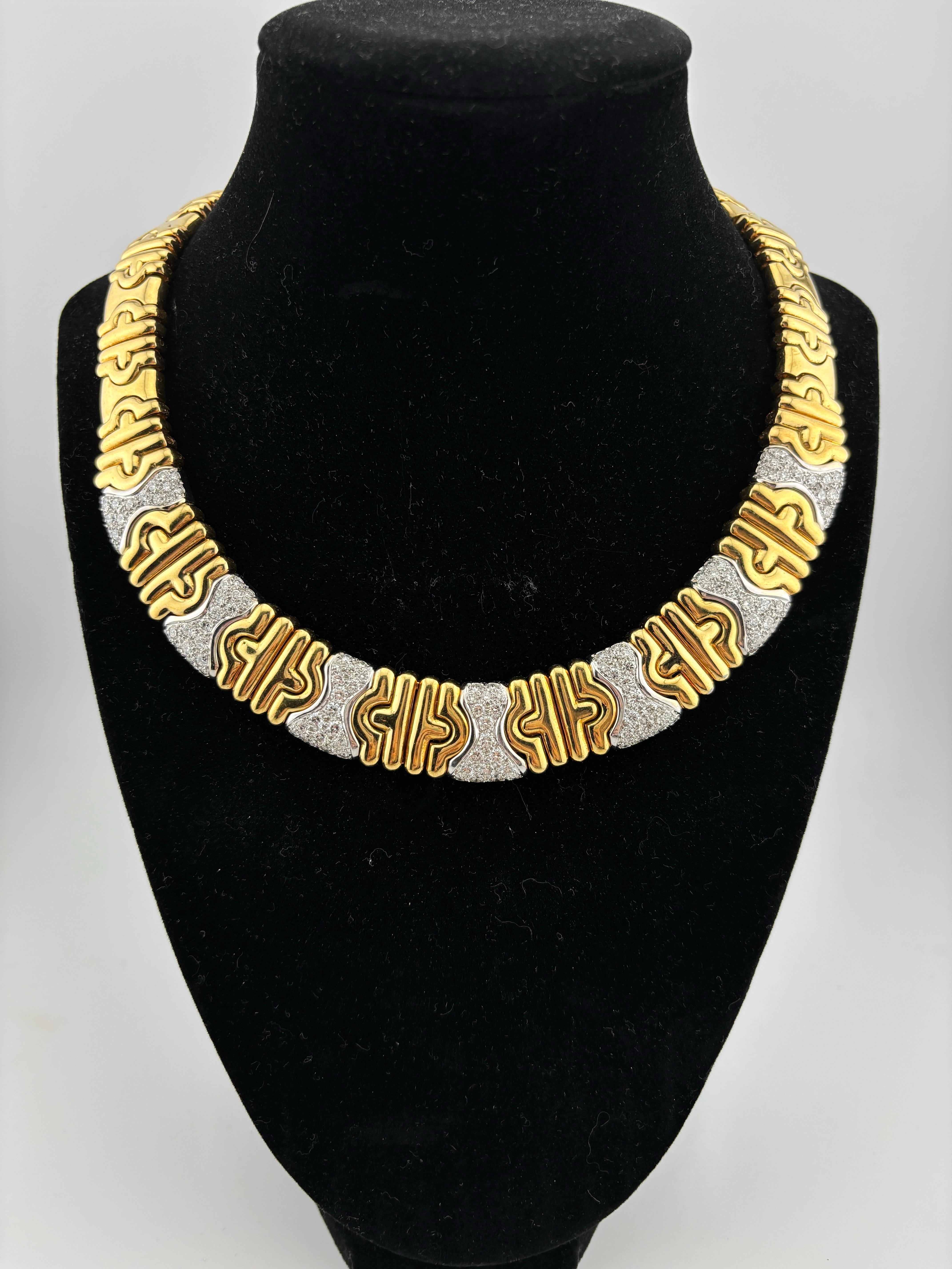 Taille brillant Collier large en or jaune 18 carats et diamants de style Parisi en vente