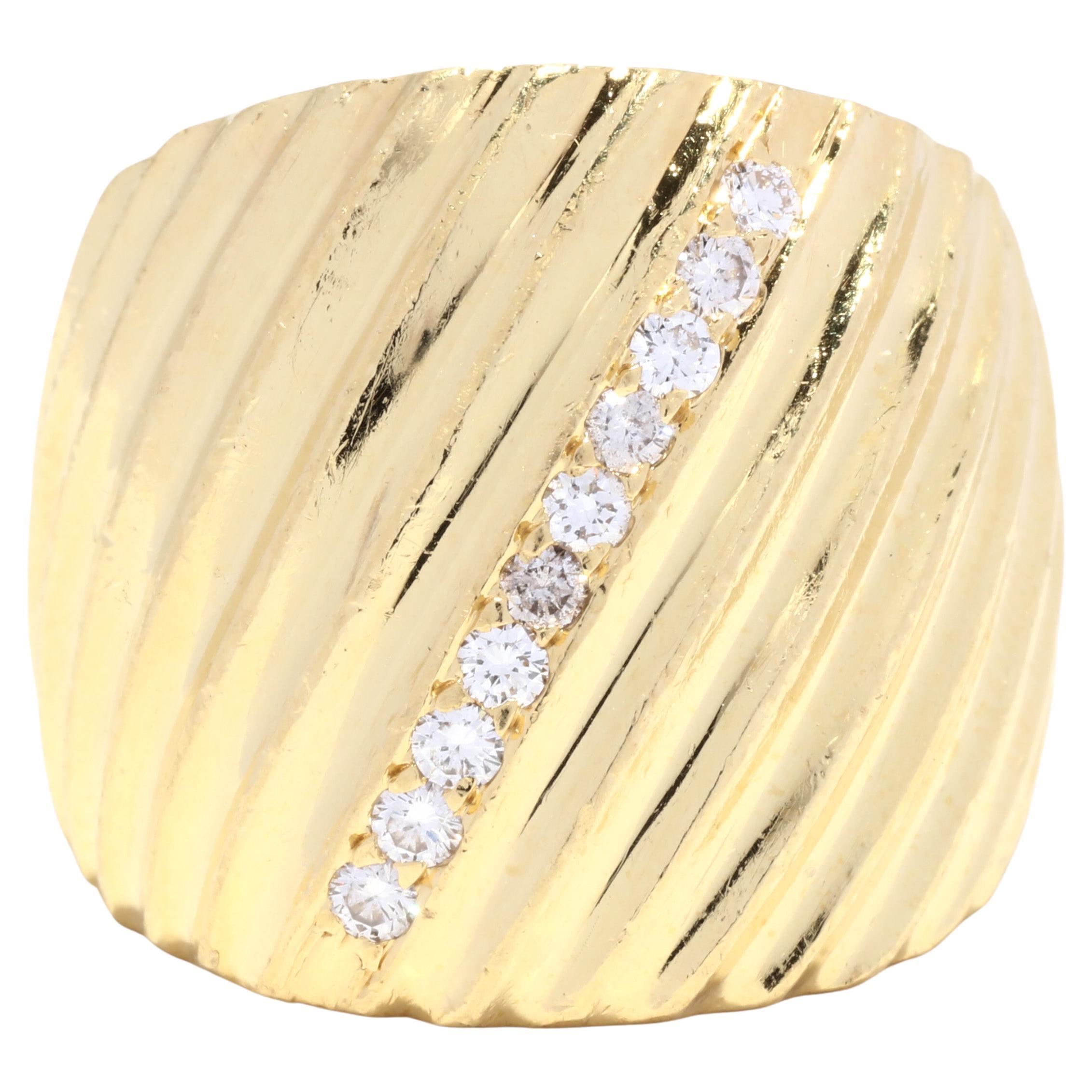 Heavy Wide Diamond Ridged Ring, 18K Yellow Gold, Ring Size 5.75 For Sale