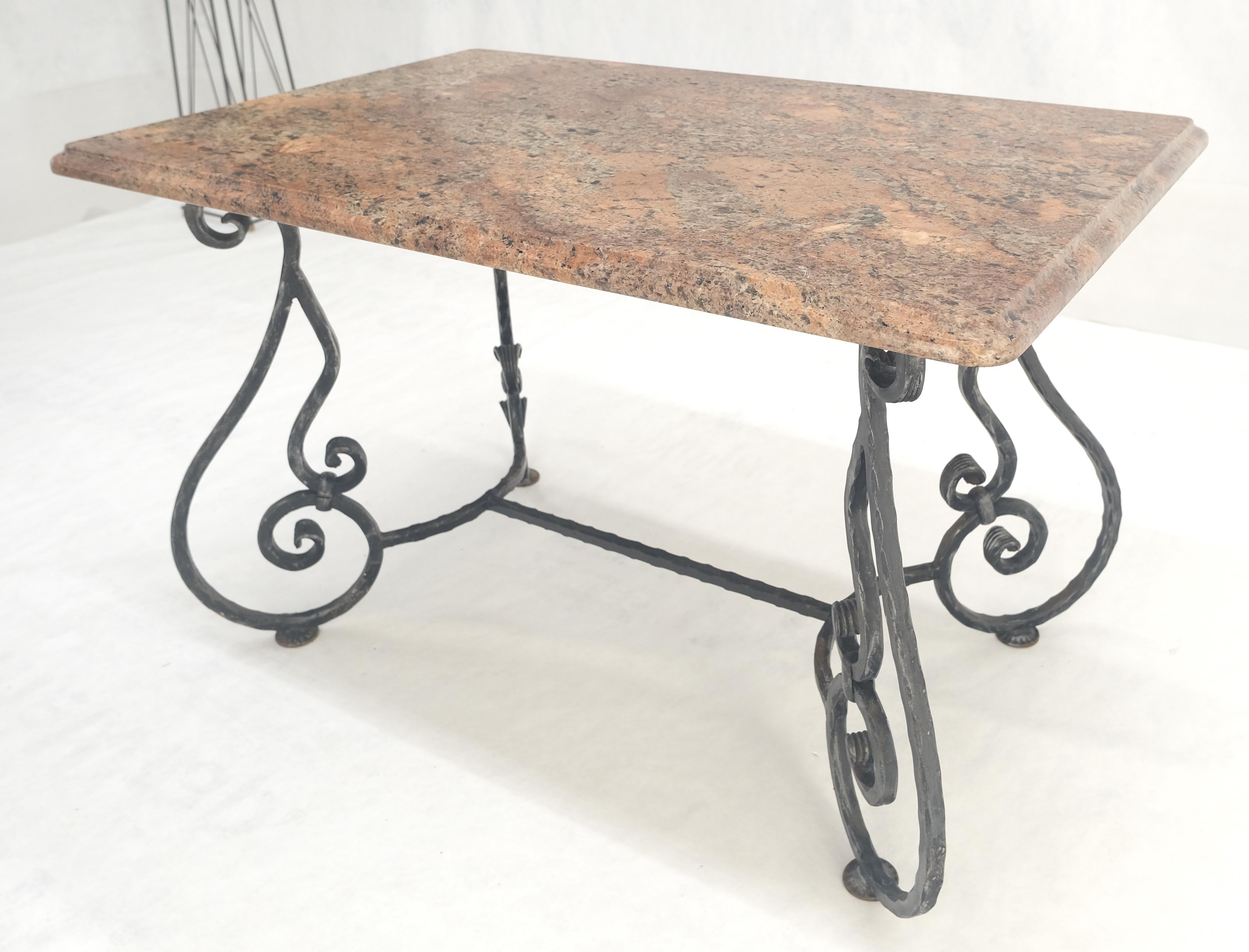 Table de salle à manger d'extérieur en fer forgé 46x30