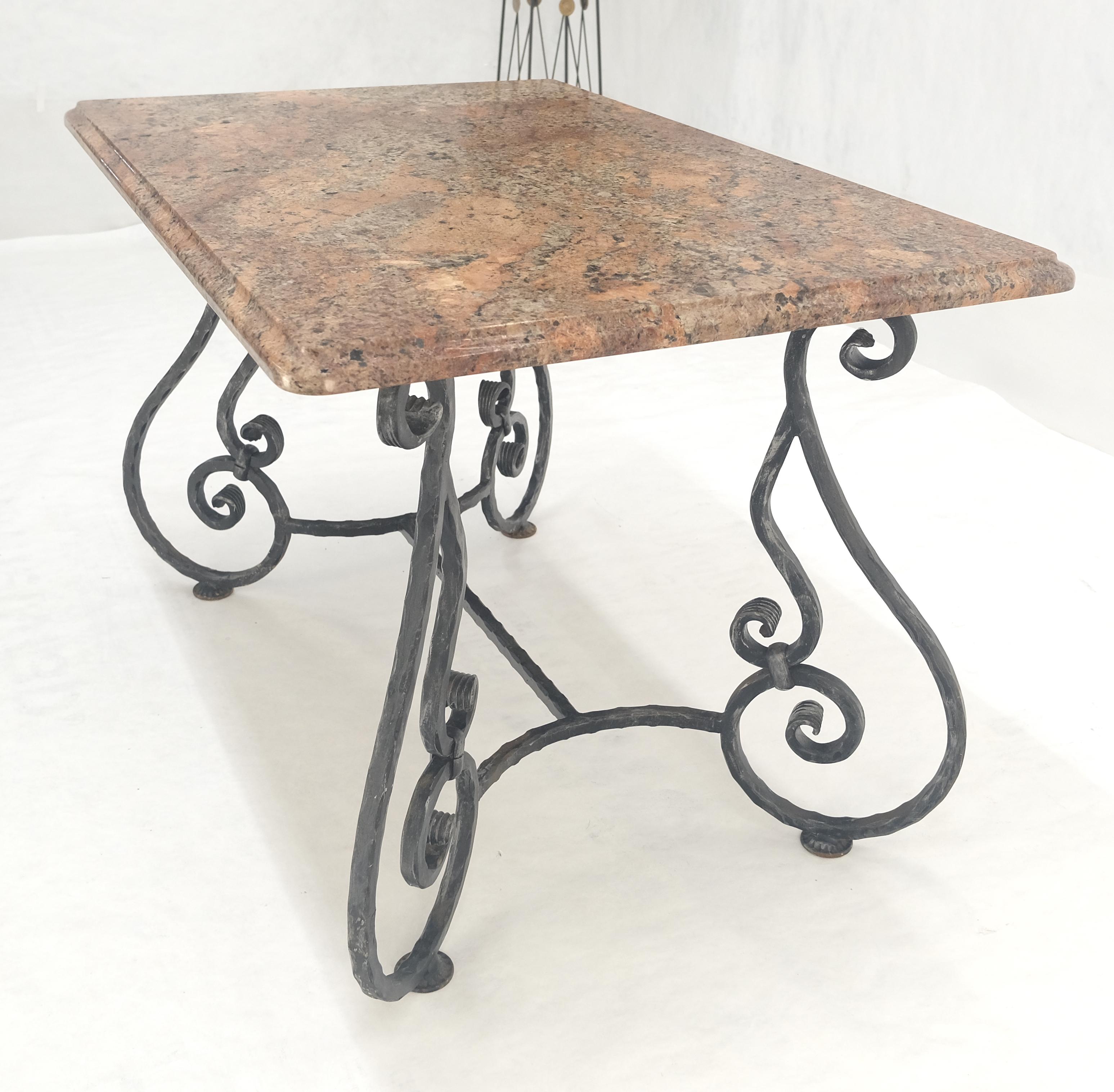 Table de salle à manger d'extérieur en fer forgé 46x30