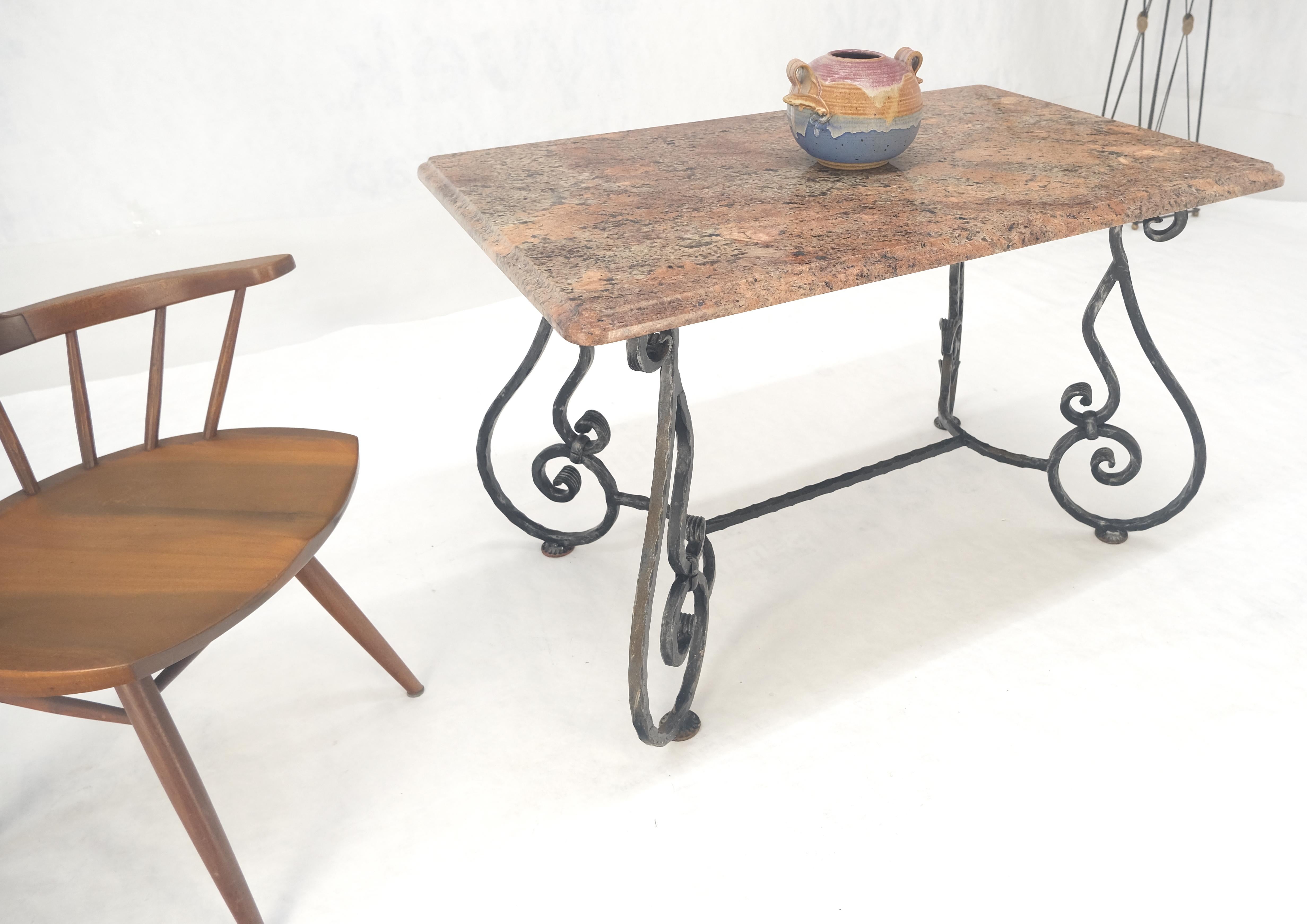 20ième siècle Table de salle à manger d'extérieur en fer forgé 46x30