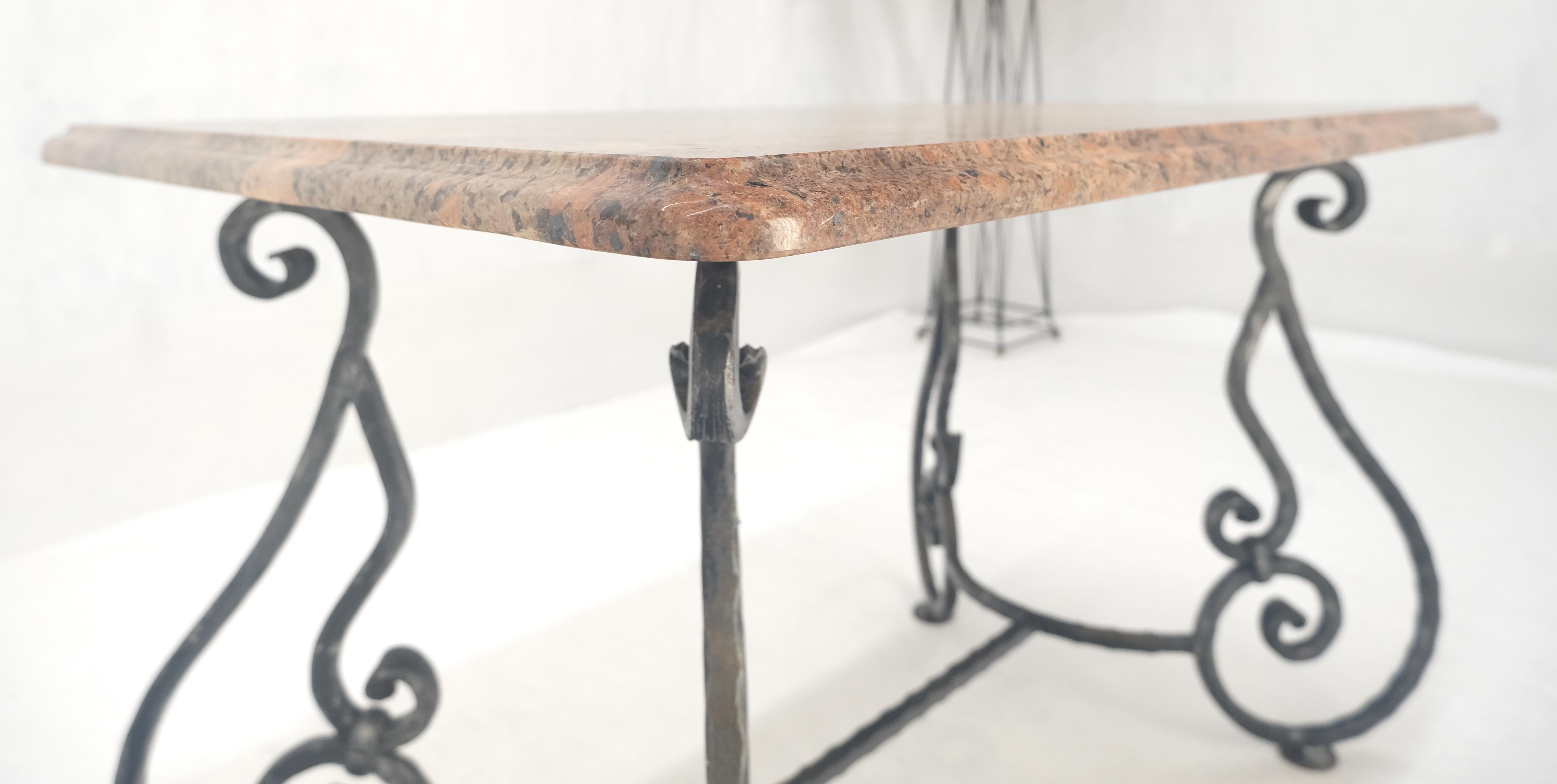 Table de salle à manger d'extérieur en fer forgé 46x30