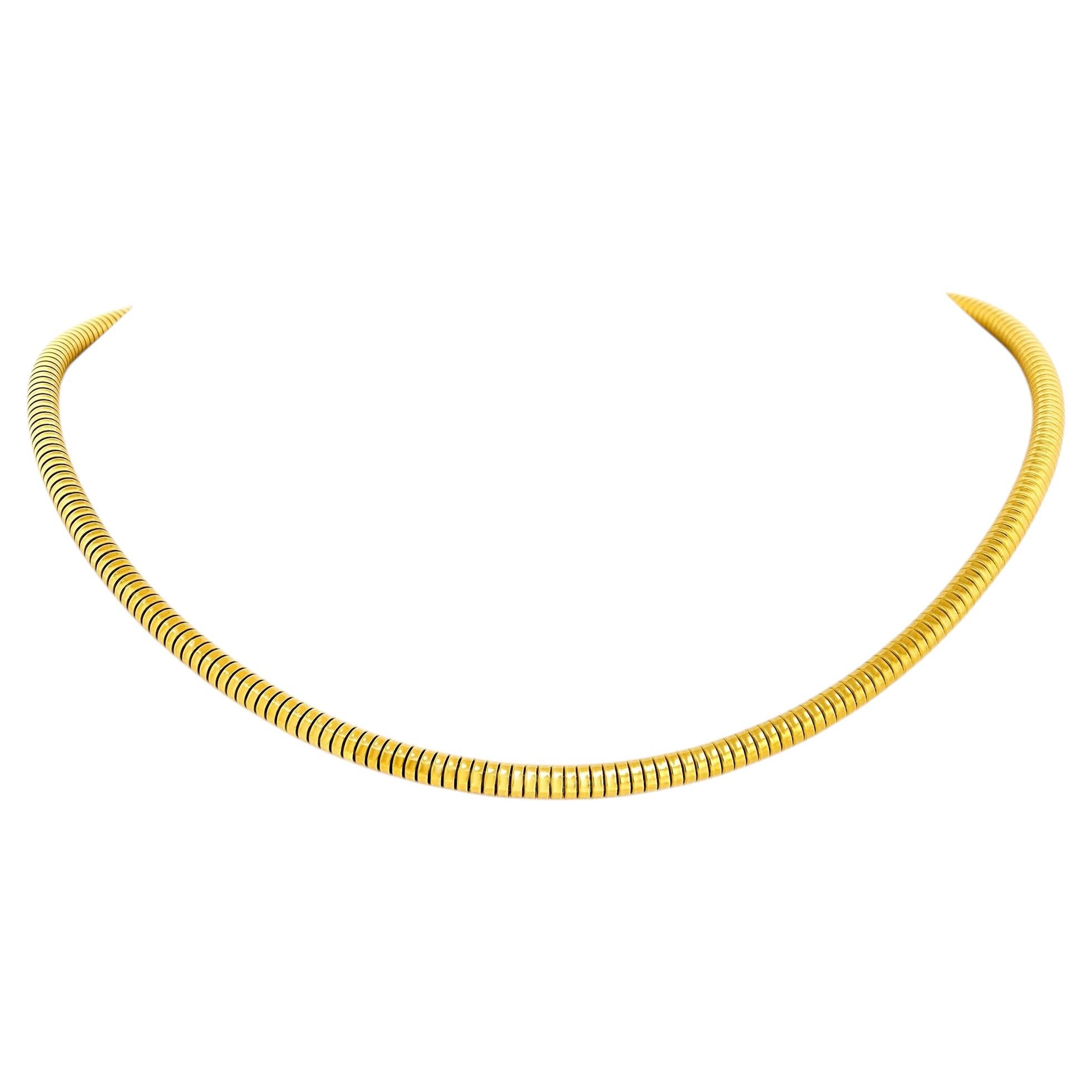 Collana con catena a serpente in oro giallo pesante in vendita