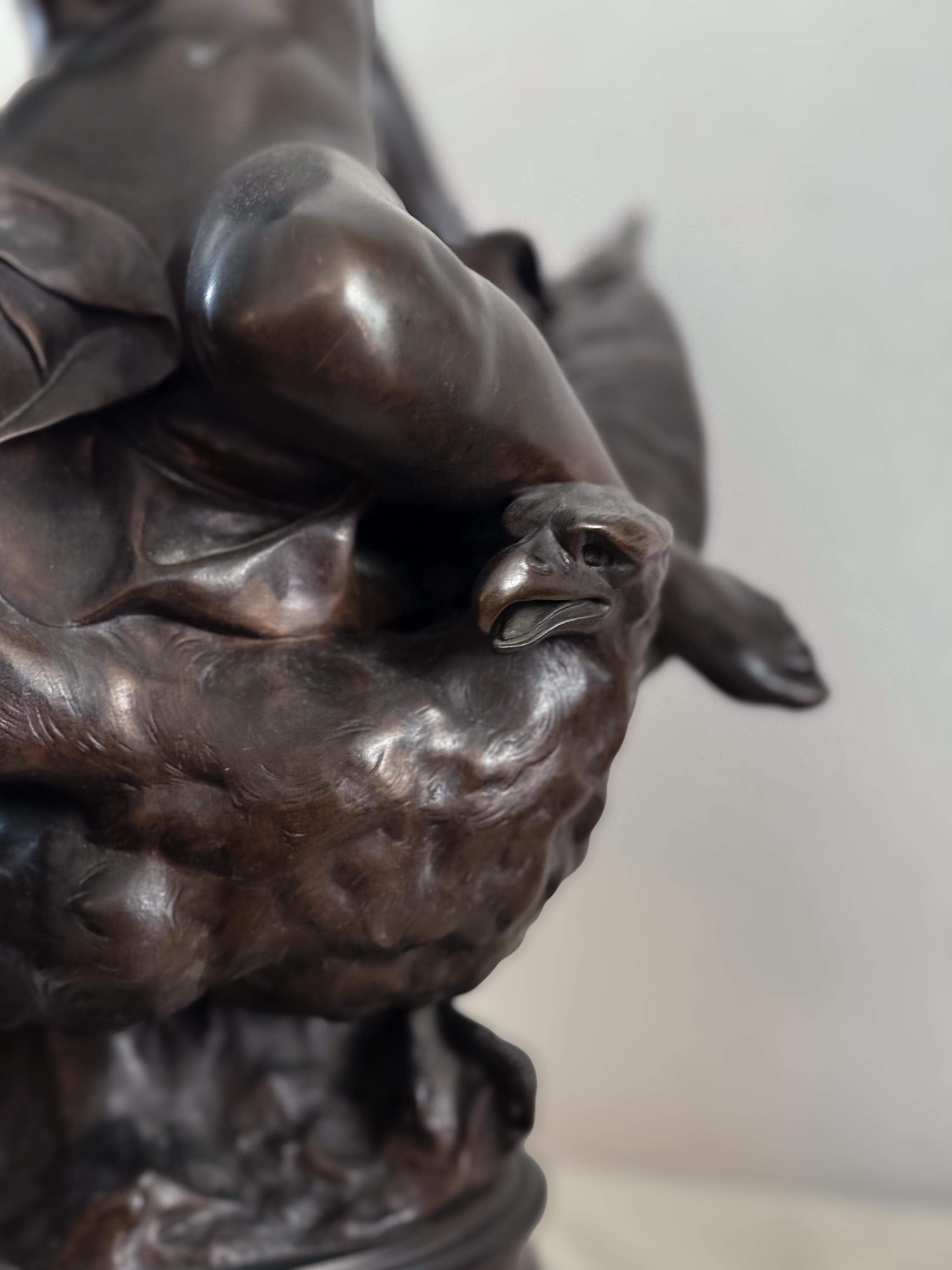 Hébé et l'aigle de Jupiter Statue en bronze de Jules Roulleau en vente 1