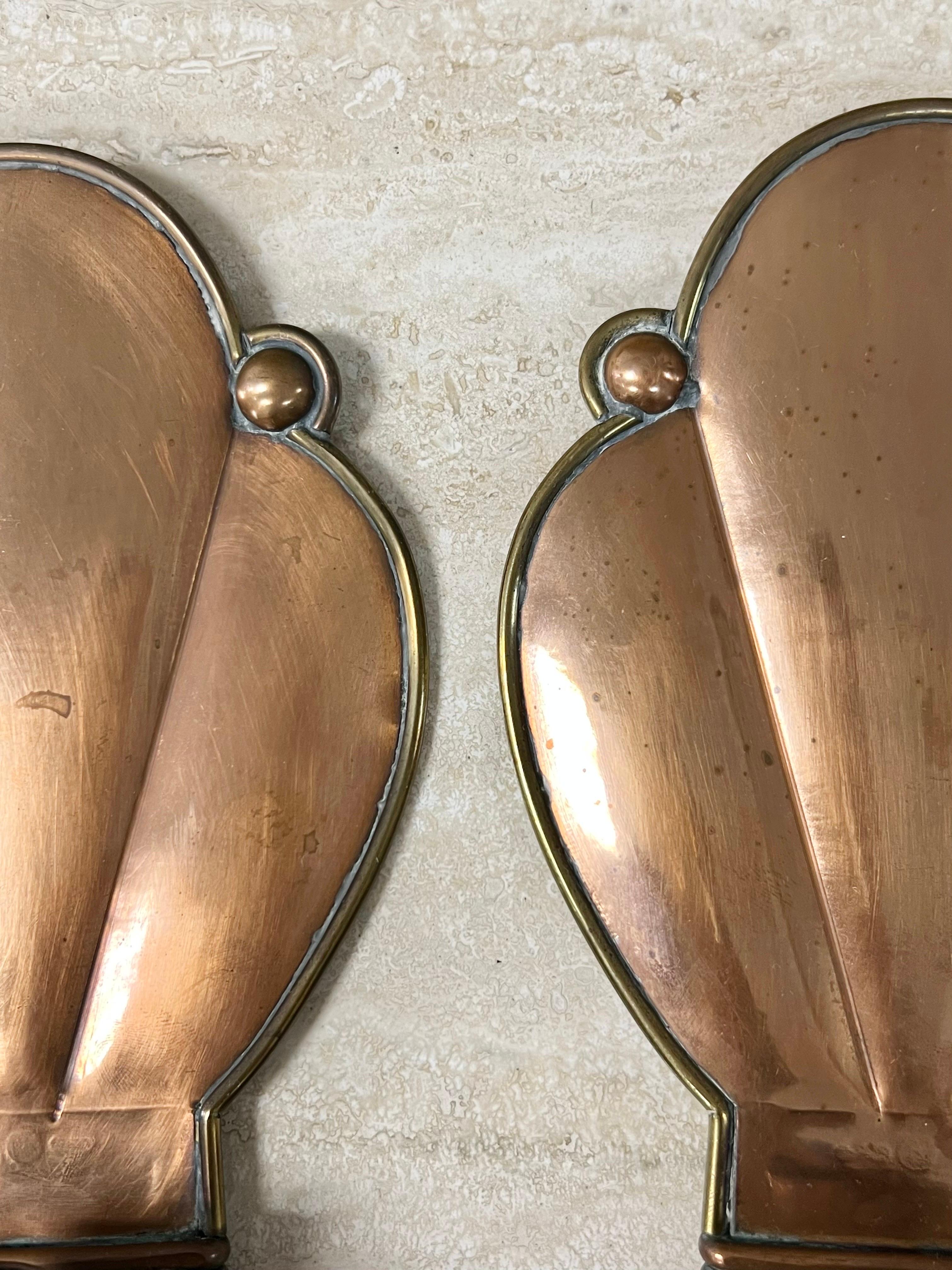 Hector Aguilar Taxco Mexico Arts and Crafts Pair of Copper Sconces In Good Condition In Miami, FL