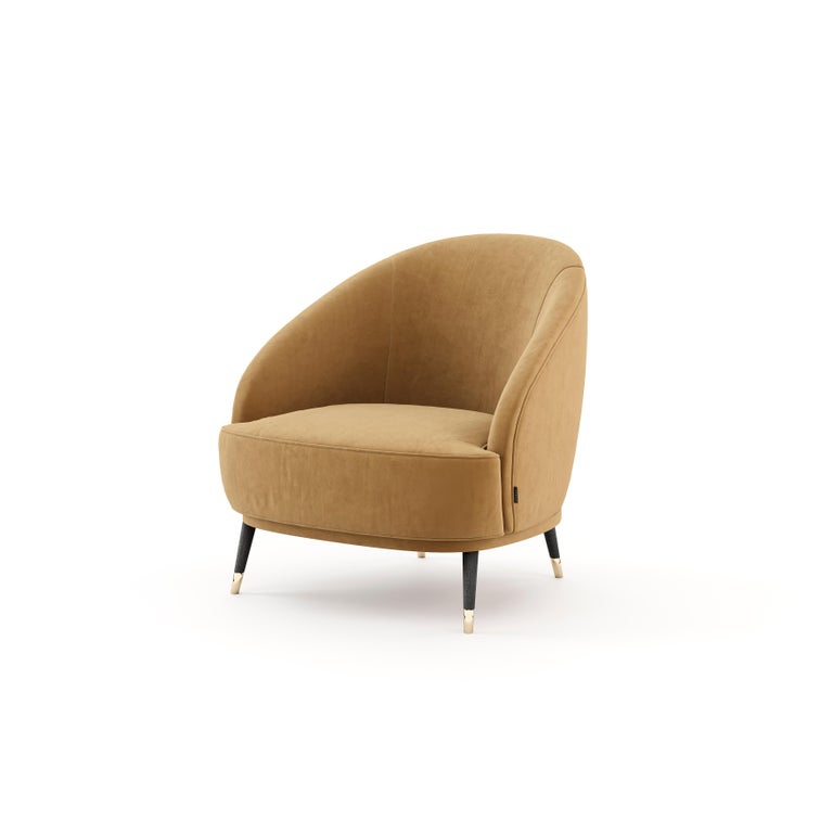 Hector armchair features a solid body structure combined with organic elements. The back designed with deep buttoning evokes a warm sophisticated look that contrasts with the metal shoes on hector chair legs.

* Available in different finishes.