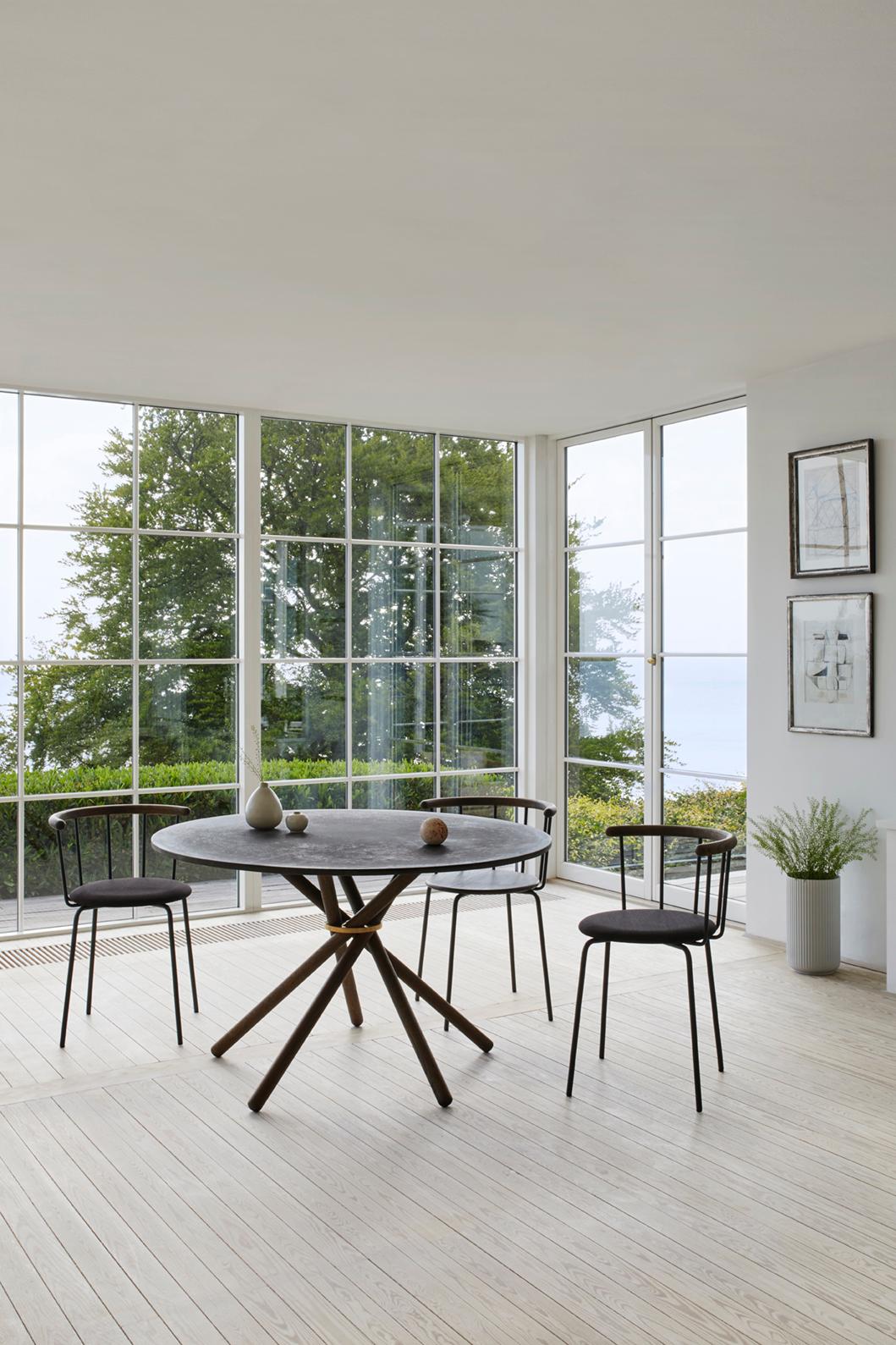 Hector Concrete Top and Dark Oak Legs Dining Table 120 by Eberhart Furniture en vente 4