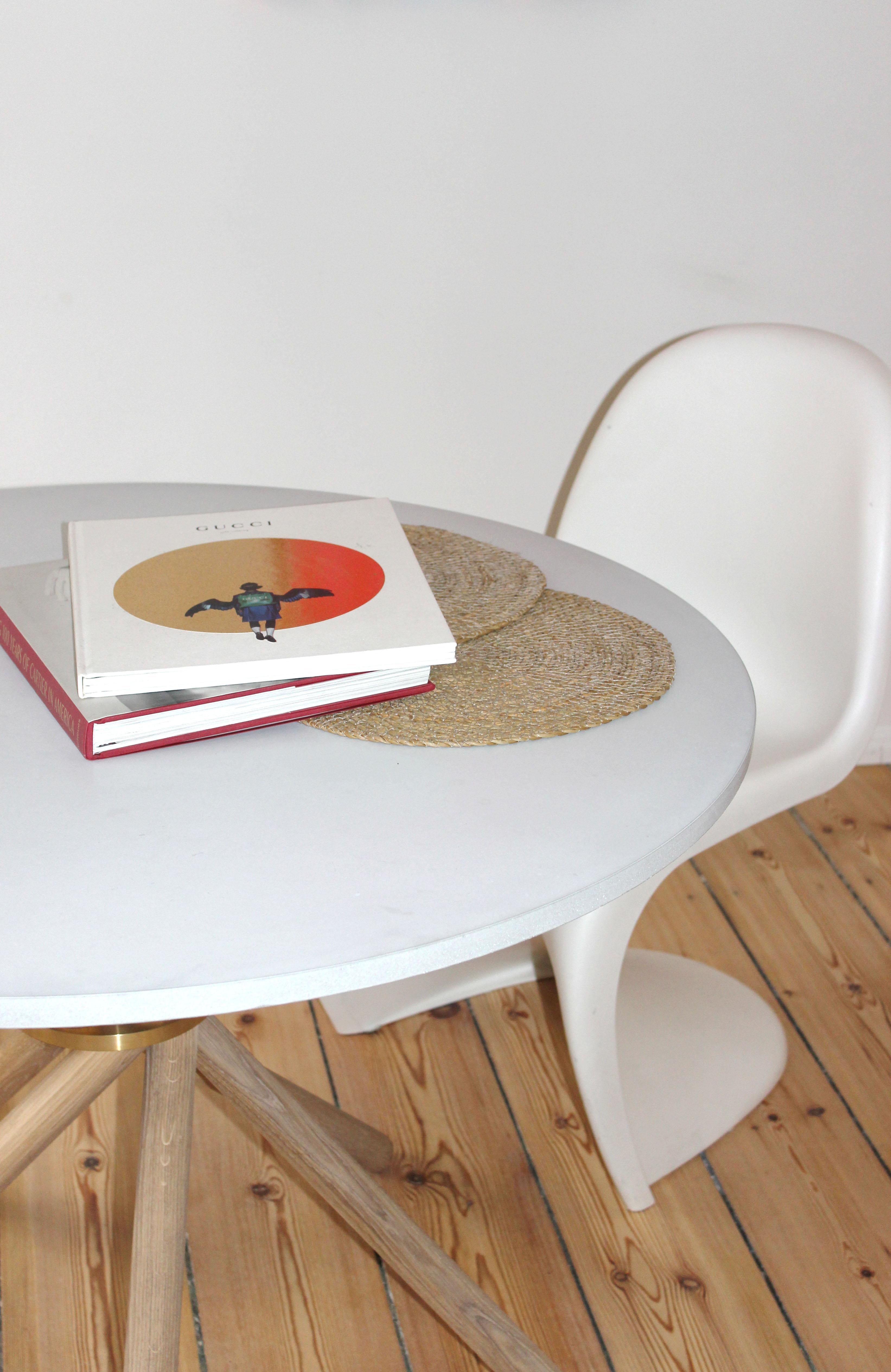 Danois Hector Concrete Top and Light Oak Legs Dining Table 105 by Eberhart Furniture en vente