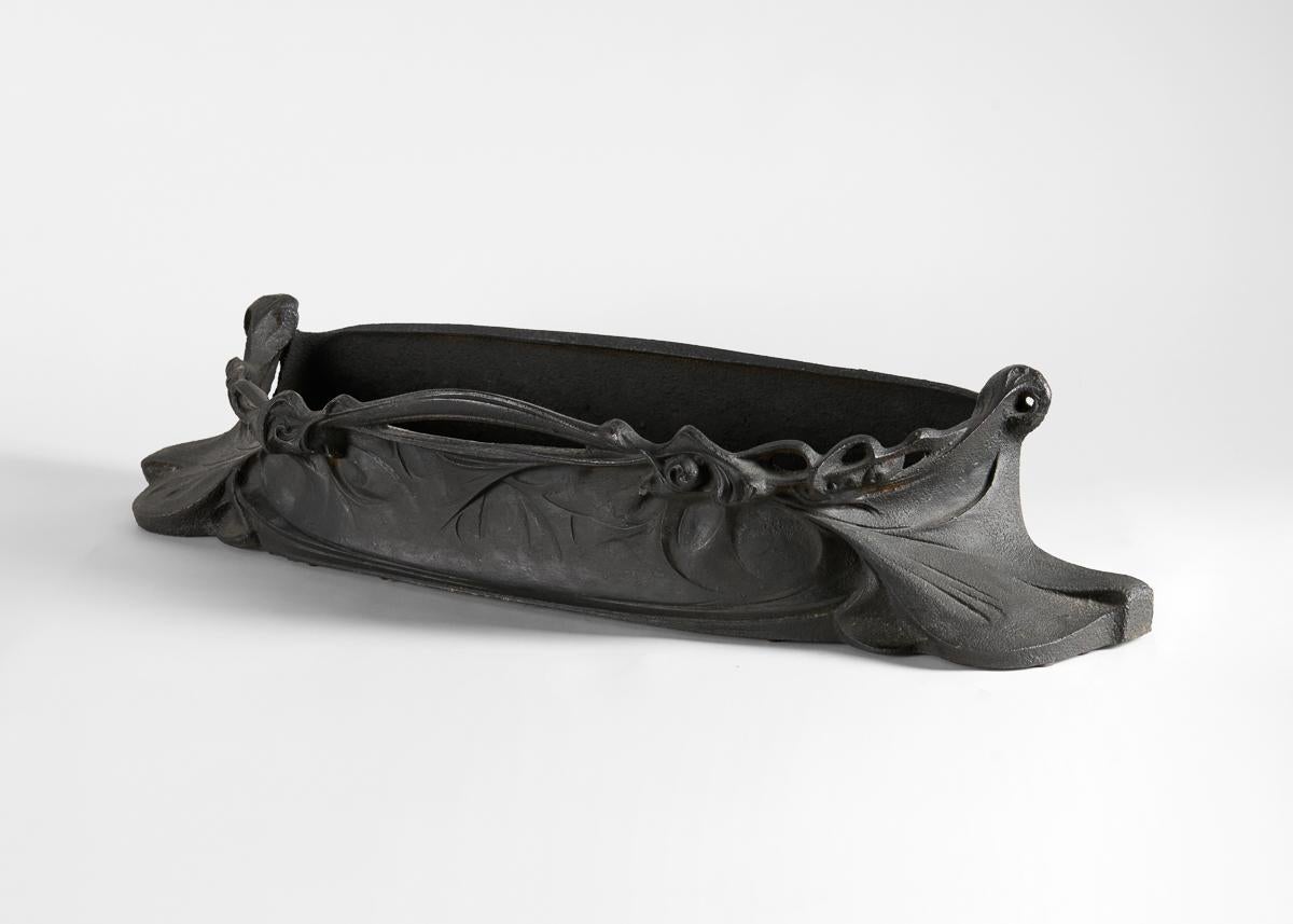 French Hector Guimard, Model GF, Patinated Iron Art Nouveau Jardinière, France, c. 1905