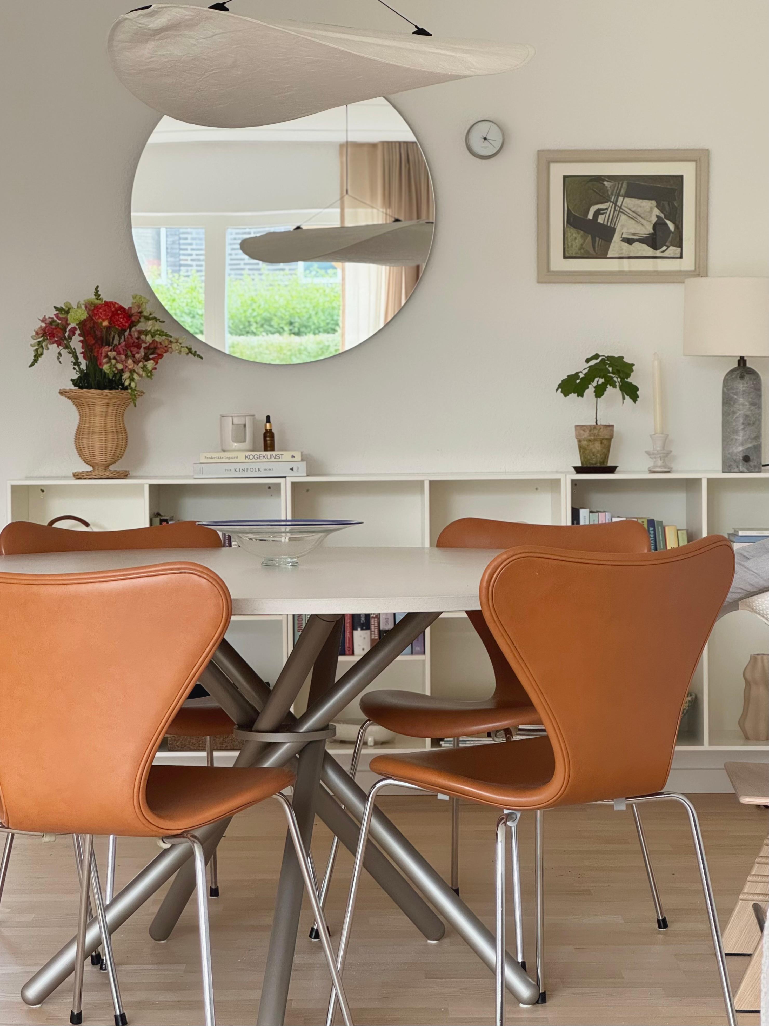 Hector Light Concrete Top and Steel Legs Dining Table 140 by Eberhart Furniture en vente 4