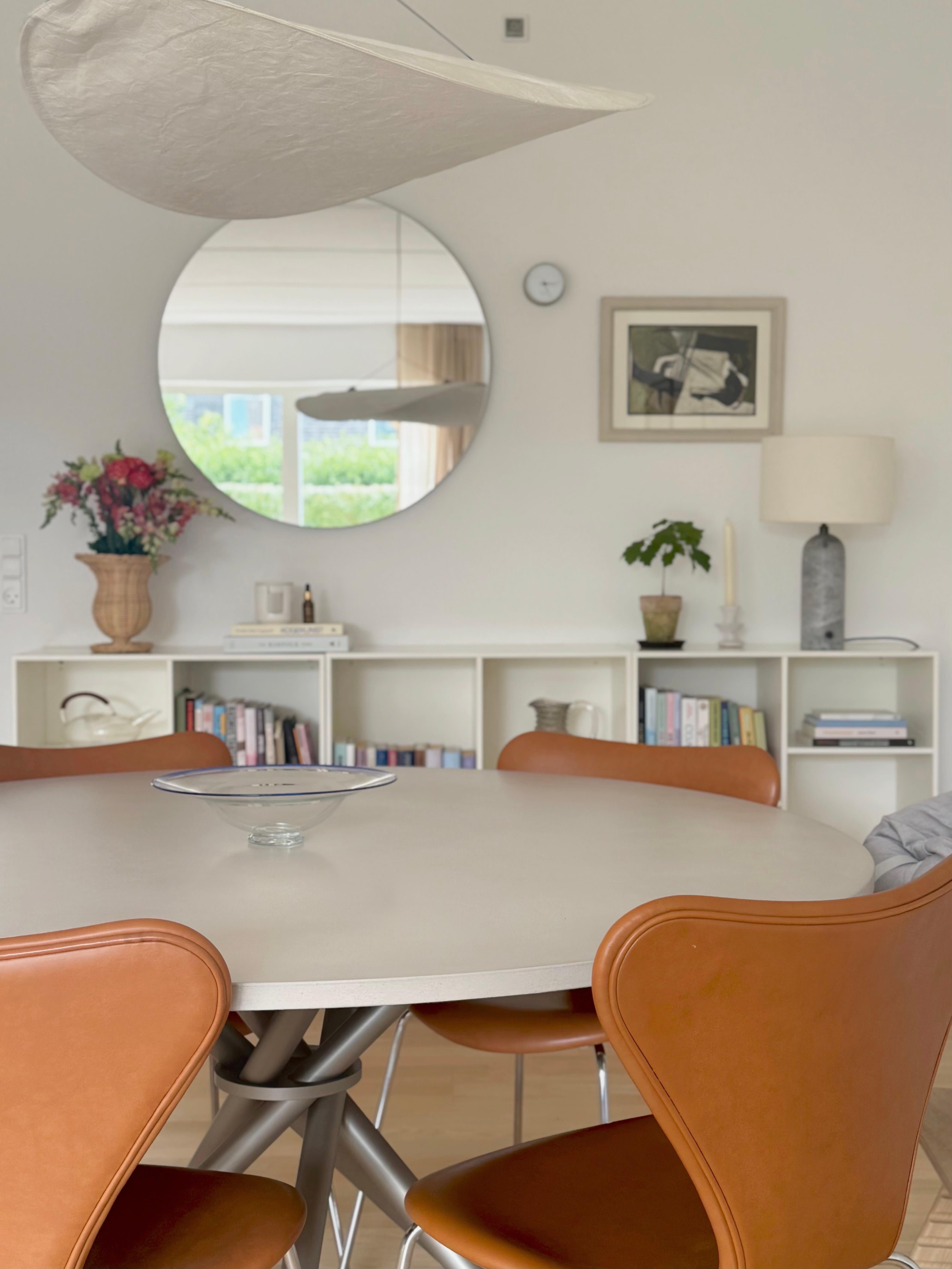 Hector Light Concrete Top and Steel Legs Dining Table 140 by Eberhart Furniture en vente 9