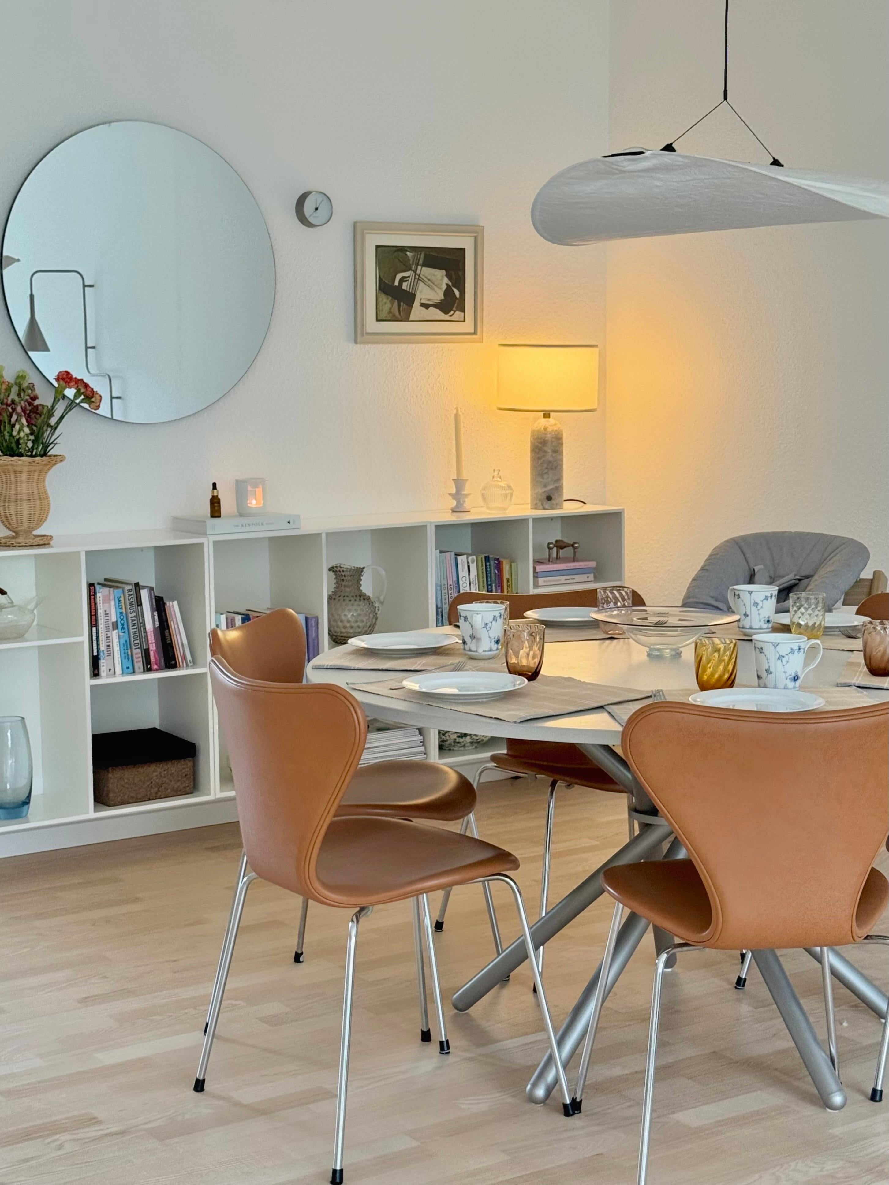 Hector Light Concrete Top and Steel Legs Dining Table 140 by Eberhart Furniture en vente 11