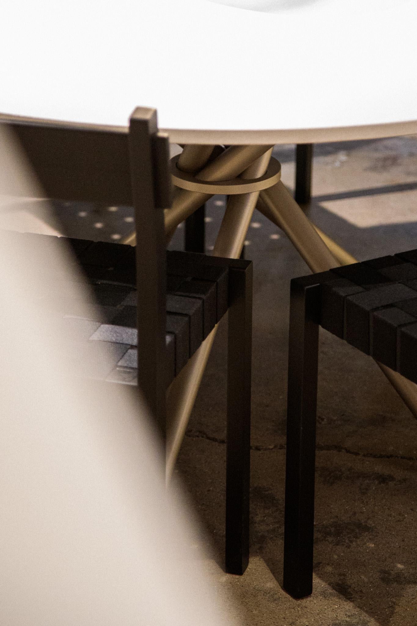 XXIe siècle et contemporain Hector Light Concrete Top and Steel Legs Dining Table 140 by Eberhart Furniture en vente