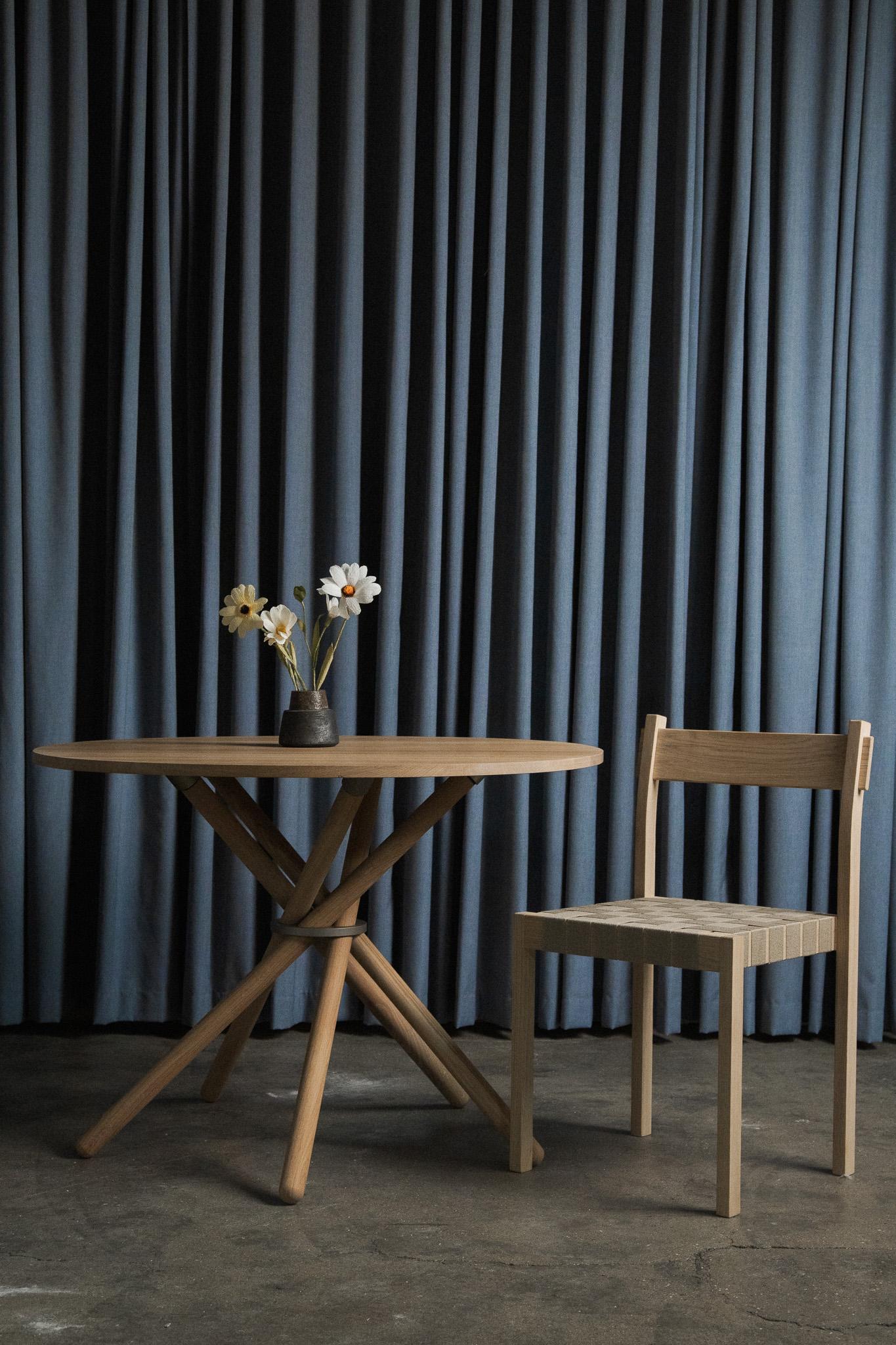 Danois Hector Light Oak Dining Table 105 by Eberhart Furniture en vente