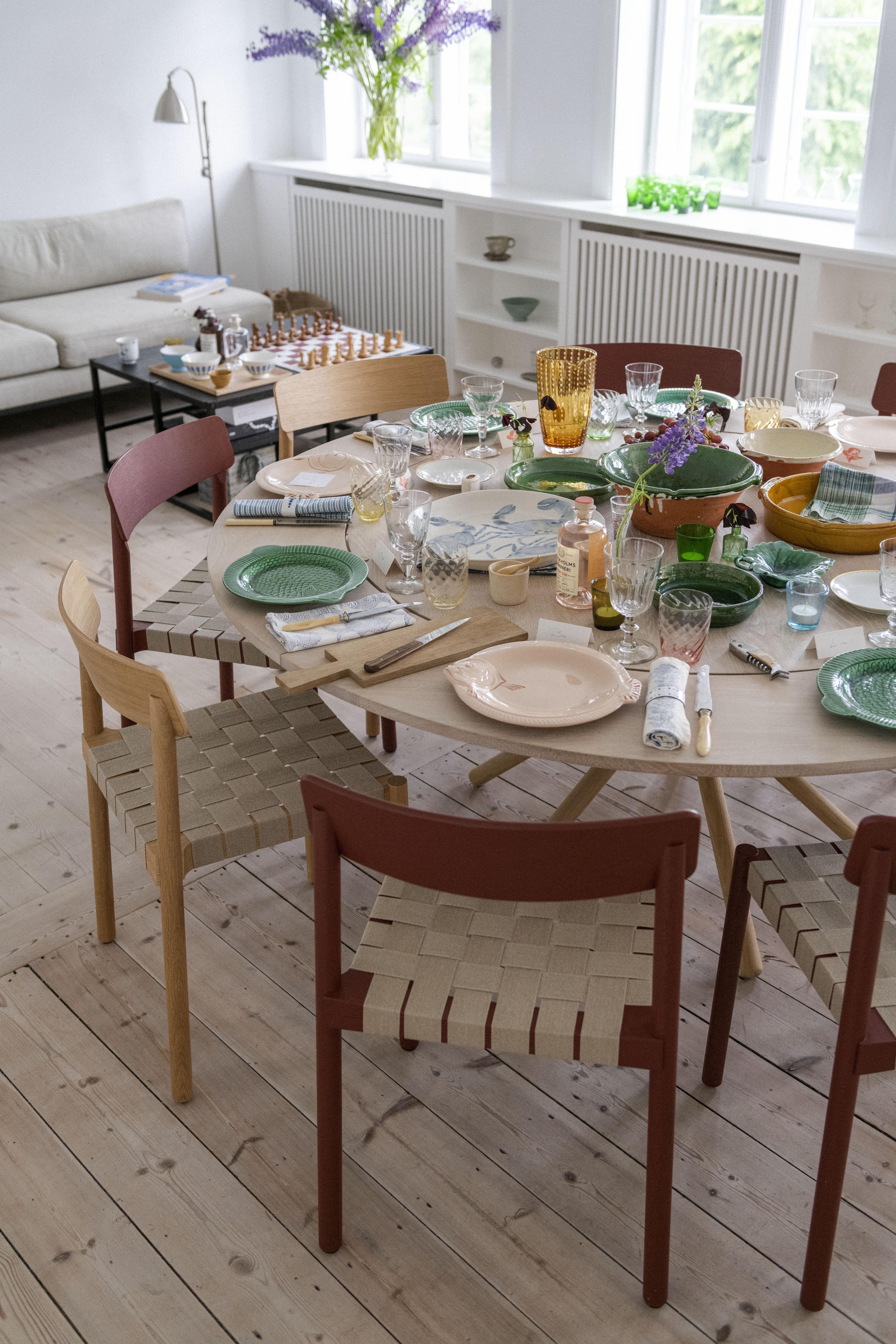 Hector Light Oak Dining Table 120 by Eberhart Furniture en vente 4