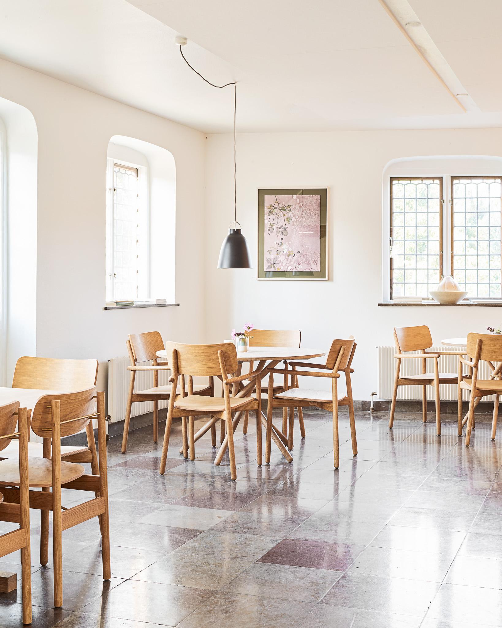 Hector Light Oak Dining Table 120 by Eberhart Furniture en vente 6