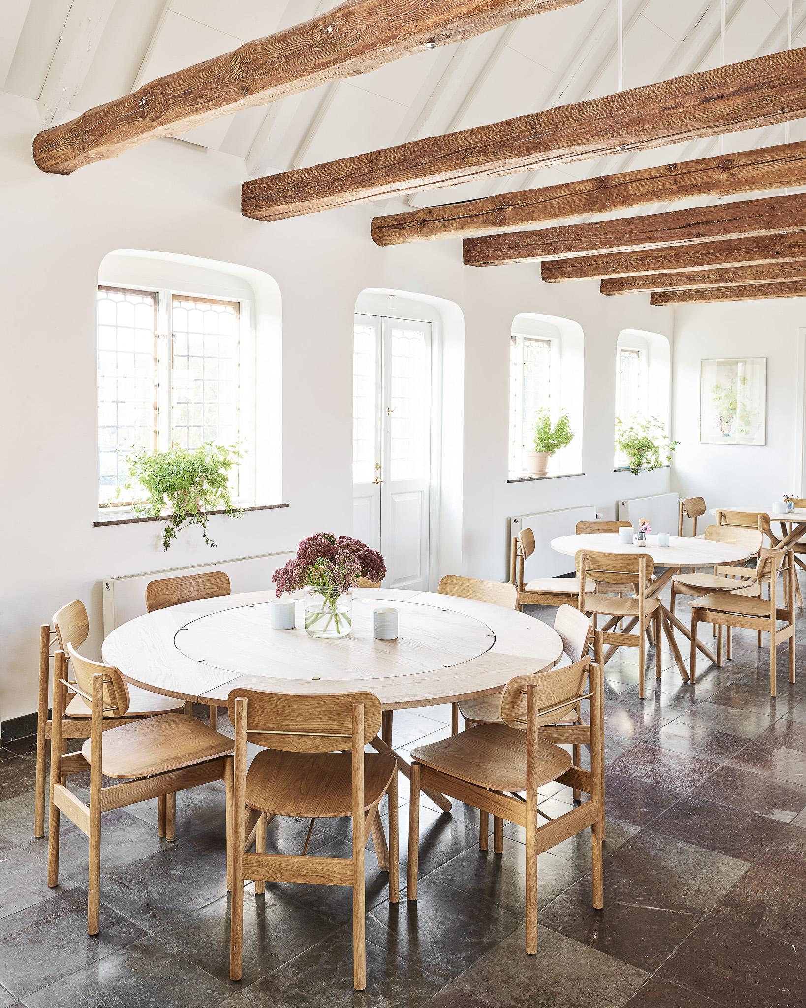 Hector Light Oak Dining Table 120 by Eberhart Furniture en vente 8