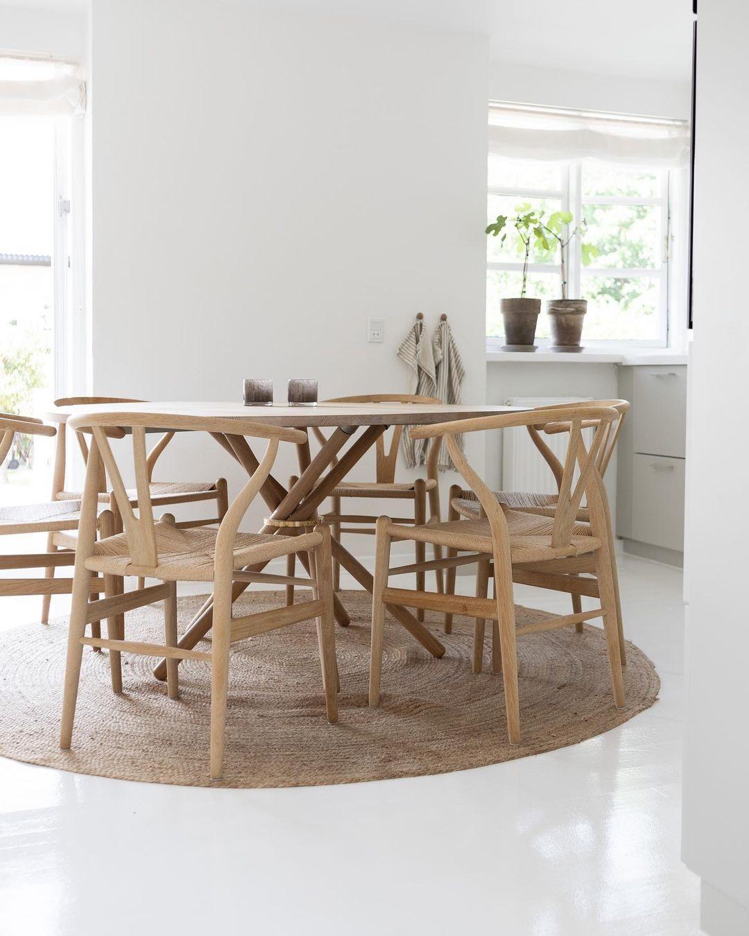 Moderne Hector Light Oak Dining Table 140 by Eberhart Furniture en vente