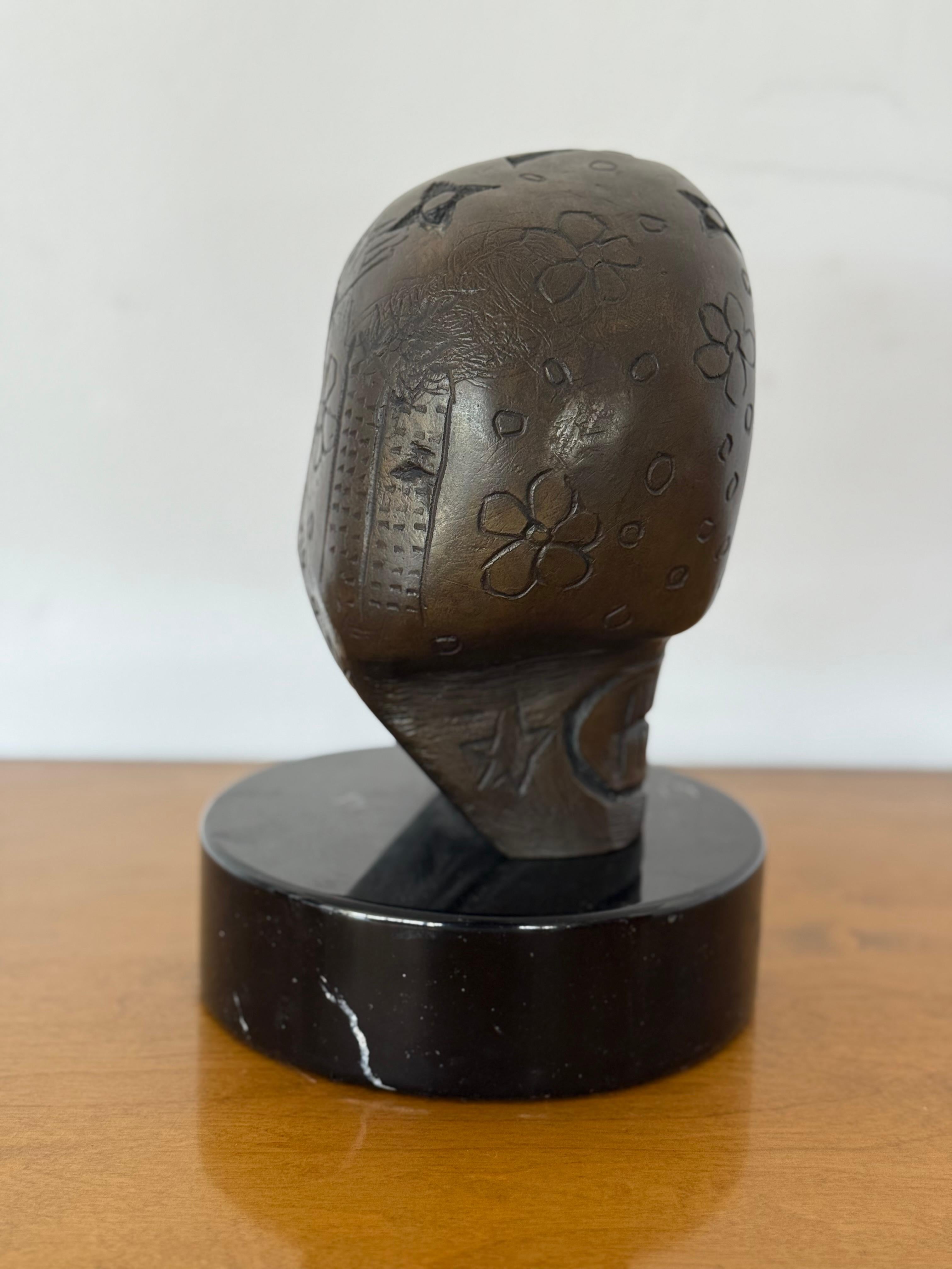 Hector Ruiz Bronze Schädel Skulptur im Angebot 1