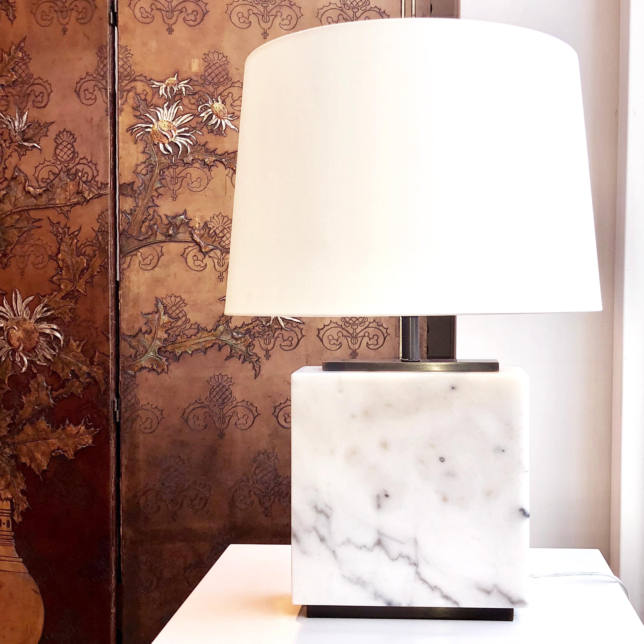 European Hector White Marble Table Lamp For Sale