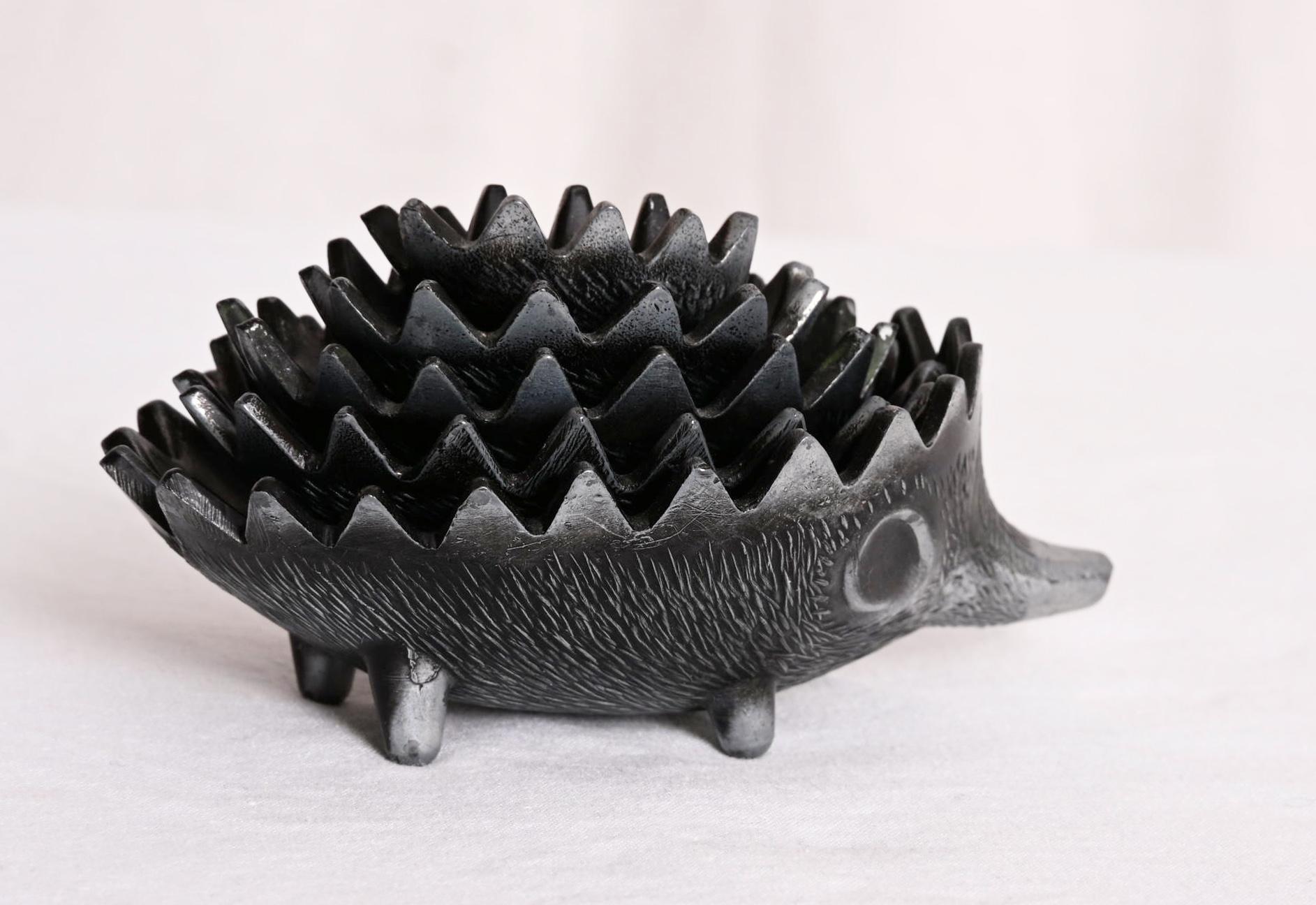 Escultura cenicero erizo de Walter Bosse para Hertha Baller en venta 2