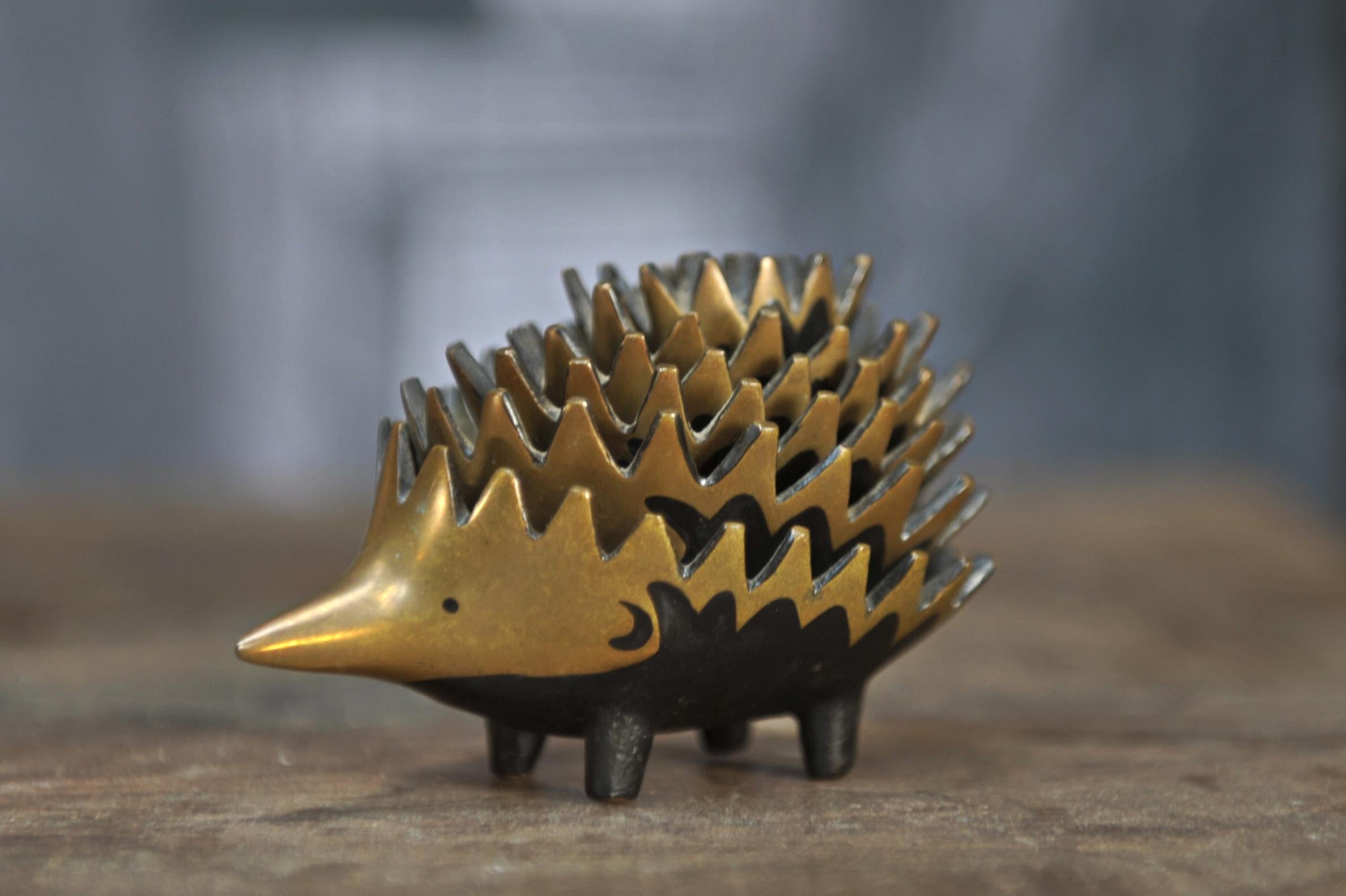 Hedgehog Bronze Ashtray by Walter Bosse, circa 1950 For Sale 3