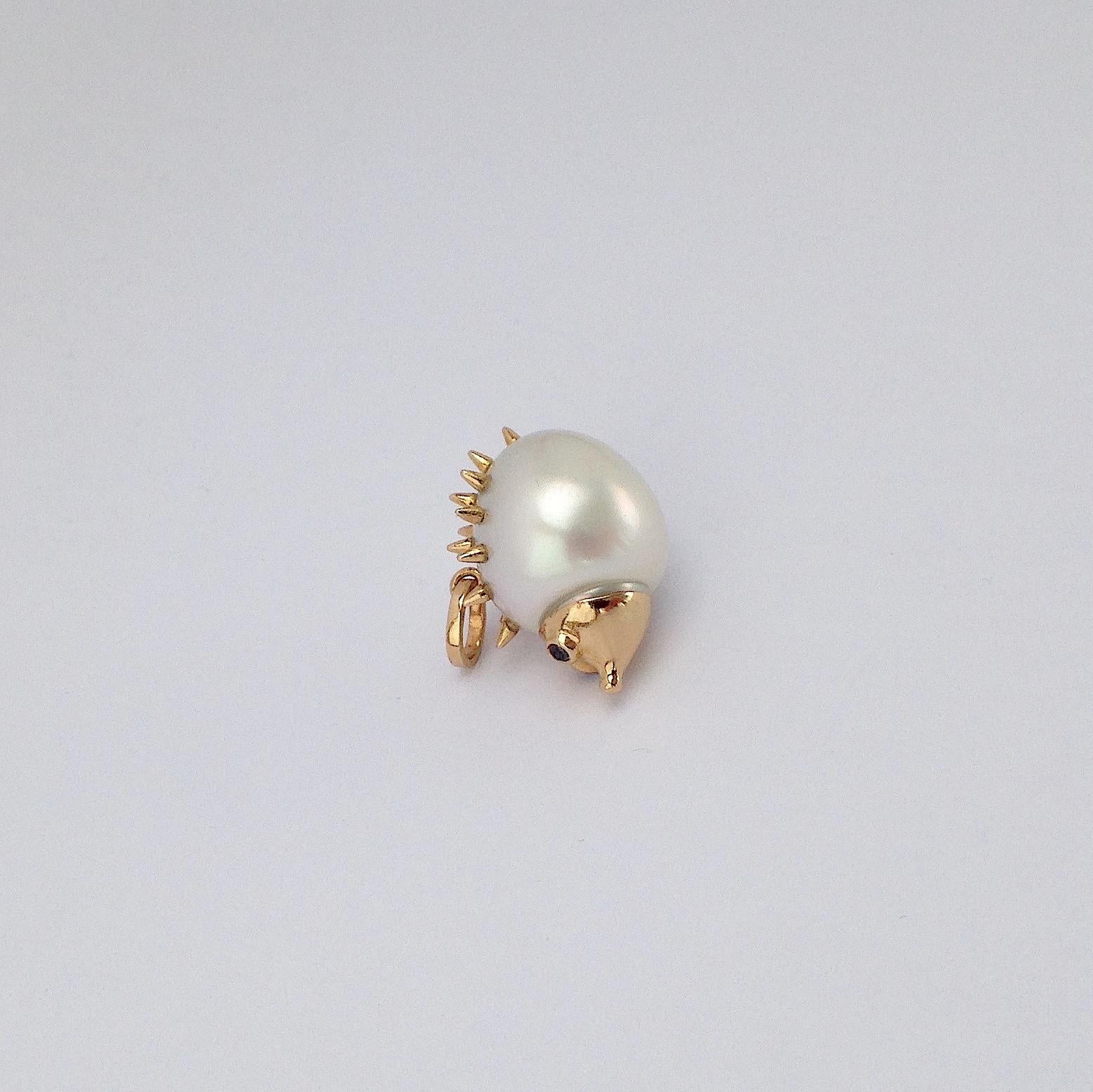 Women's Hedgehog Diamond Australian Pearl 18K Gold Pendant/Necklace