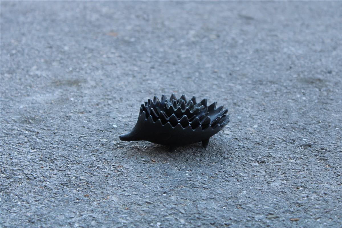 Hedgehog-shaped stackable ashtrays in cast metal design 1970s Italian.