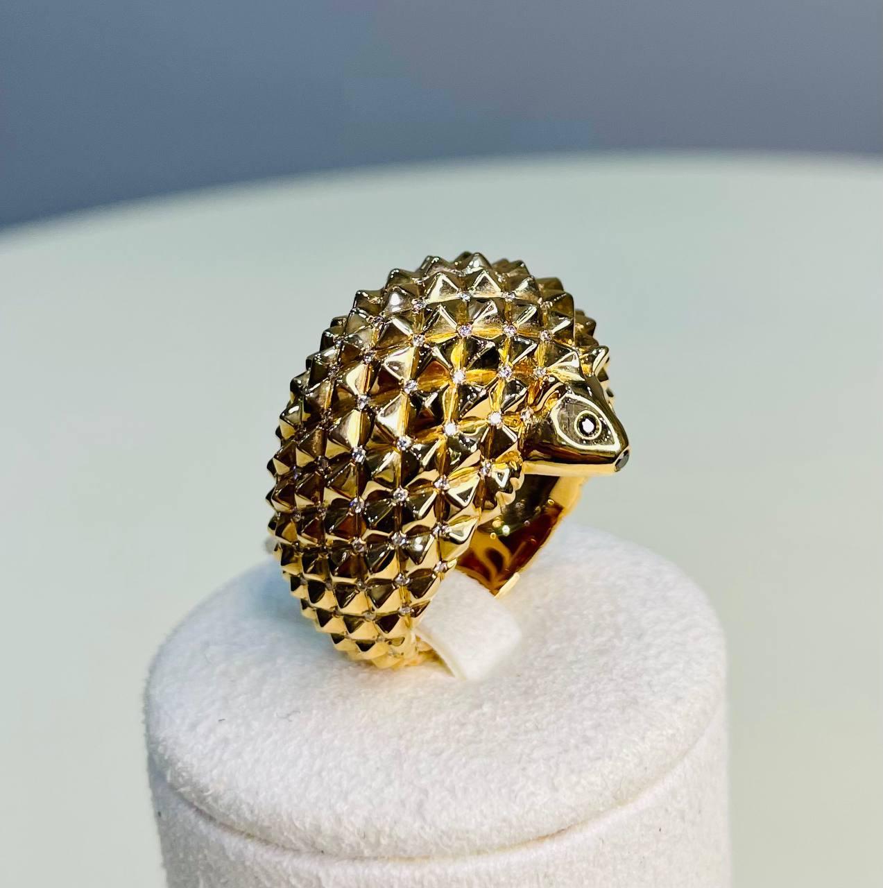 Mixed Cut Hedgehog Spikey Emerald Eyes 18K Gold Statement Unique Cute Animal Ring For Sale