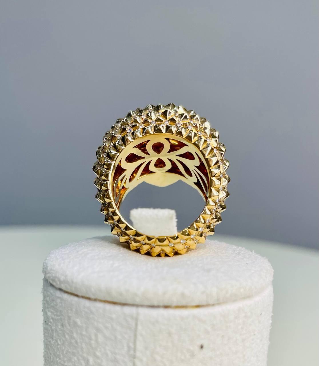 Hedgehog Spikey Emerald Eyes 18K Gold Statement Unique Cute Animal Ring In New Condition For Sale In Oakton, VA