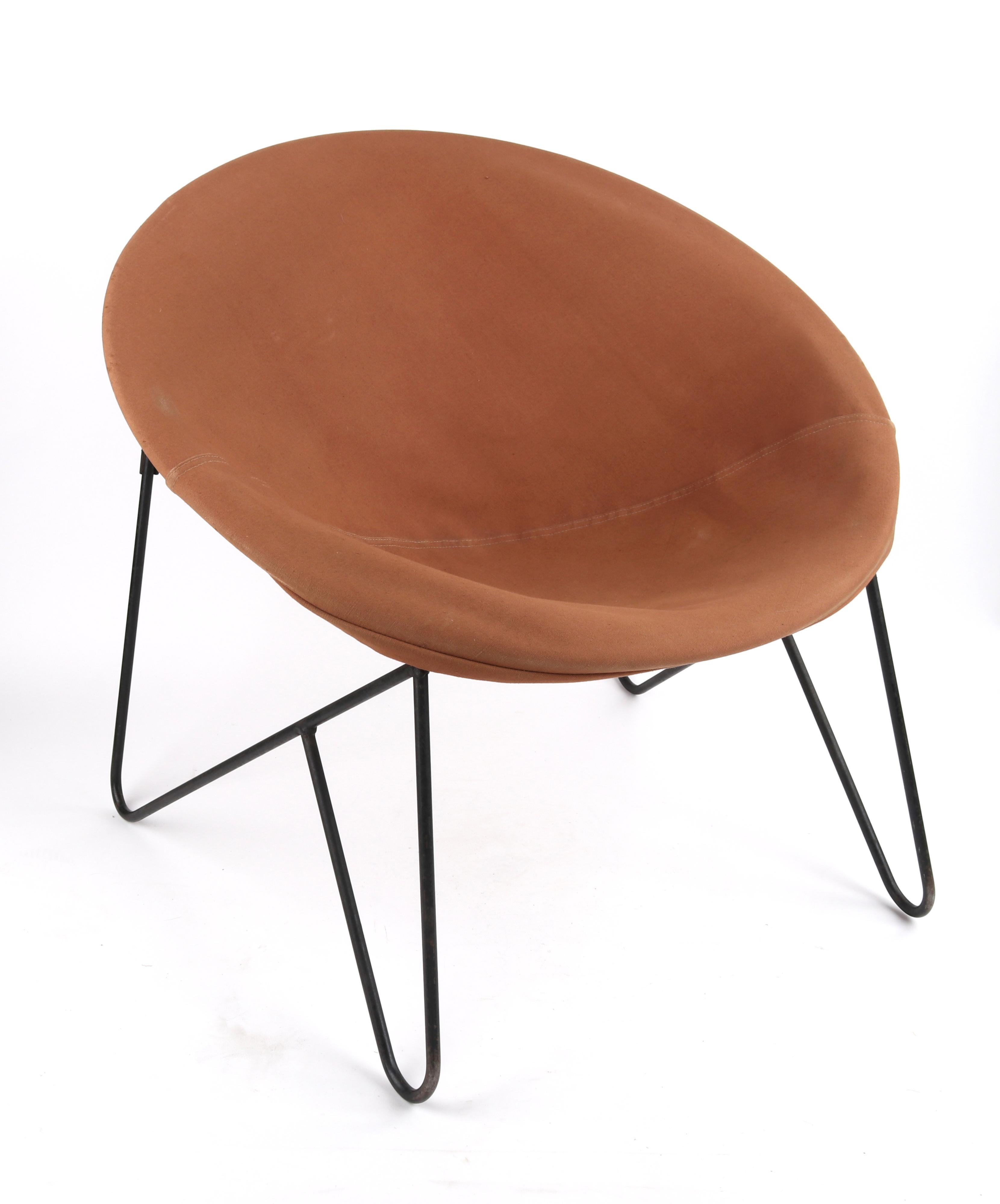 American Hedstrom 1950s Metal Frame Saucer Folding Hoop Circle Lounge Chair Hair Pin Leg For Sale