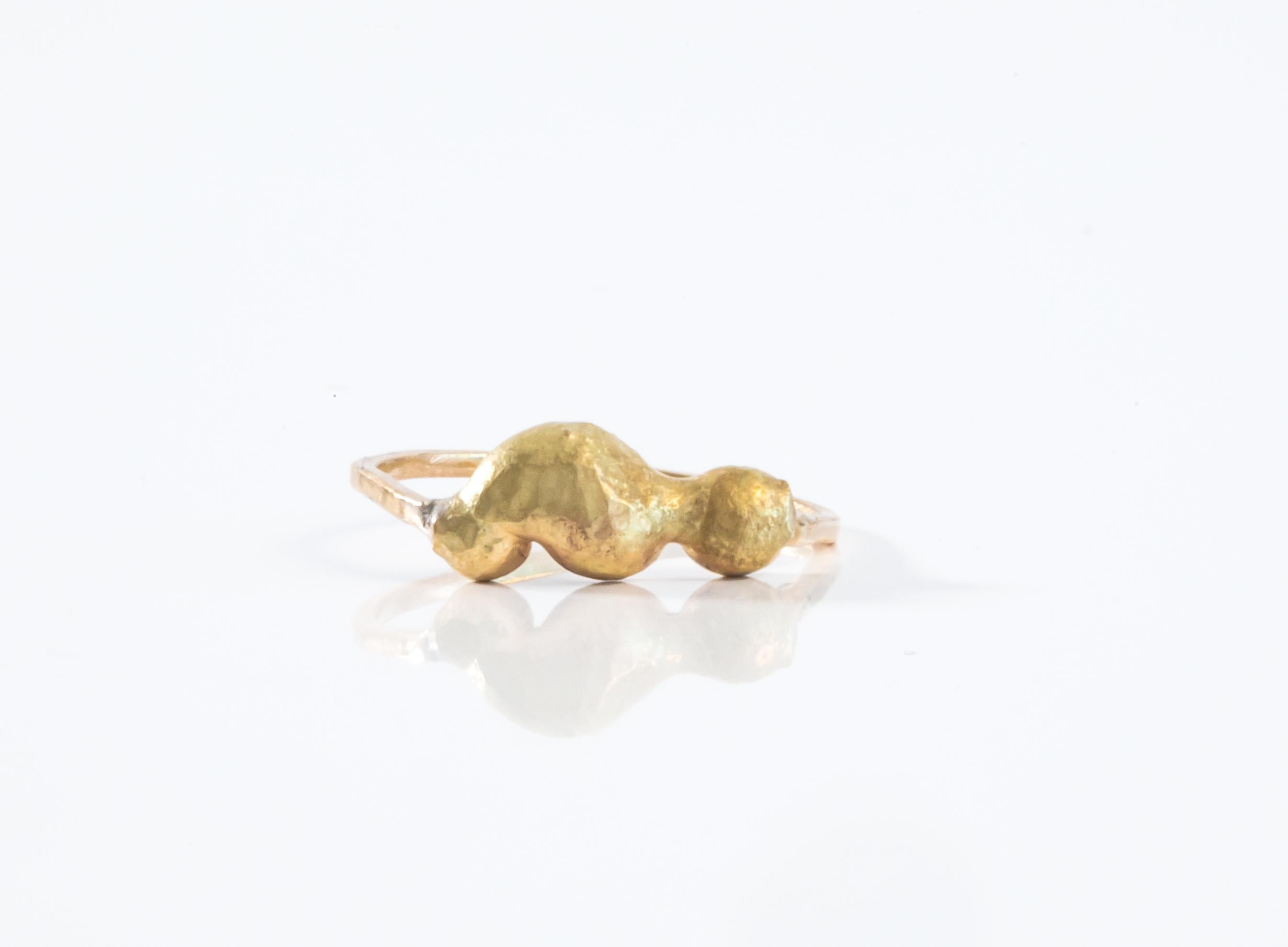 Wonderful, natural and biomorphic shaped gold ring. Designed and made by Norwegian silversmith Hedvig Sommerfeldt. This is a one-off piece made for exhibition. The ring is subtle and yet so organic and alluring.