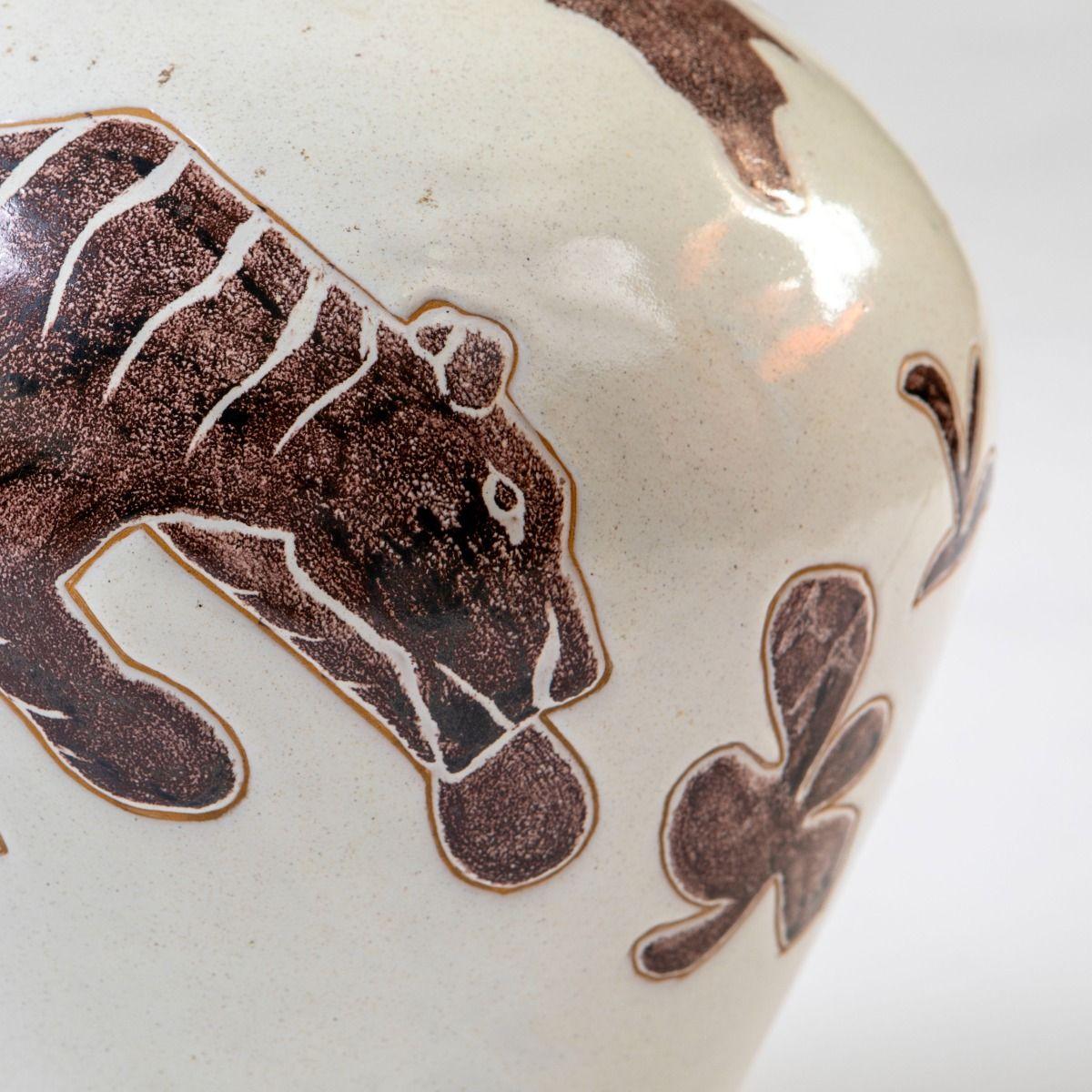 Vernissé Hedwig Bollhagen Ceramic Vase with Tiger Motif, Signed and Dated 1939 en vente