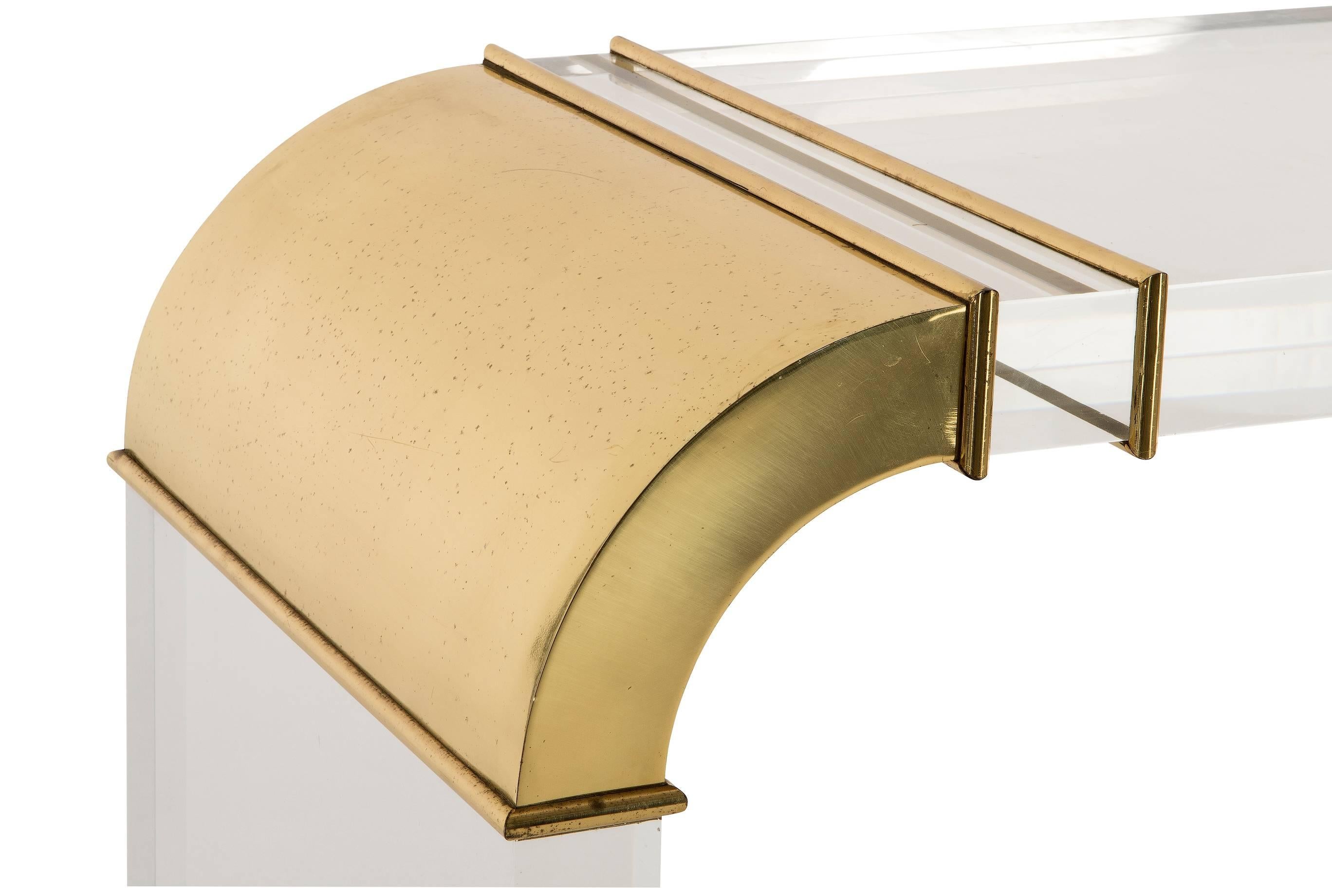 Mid-Century Modern Heffner Console in Acrylic and Brass For Sale