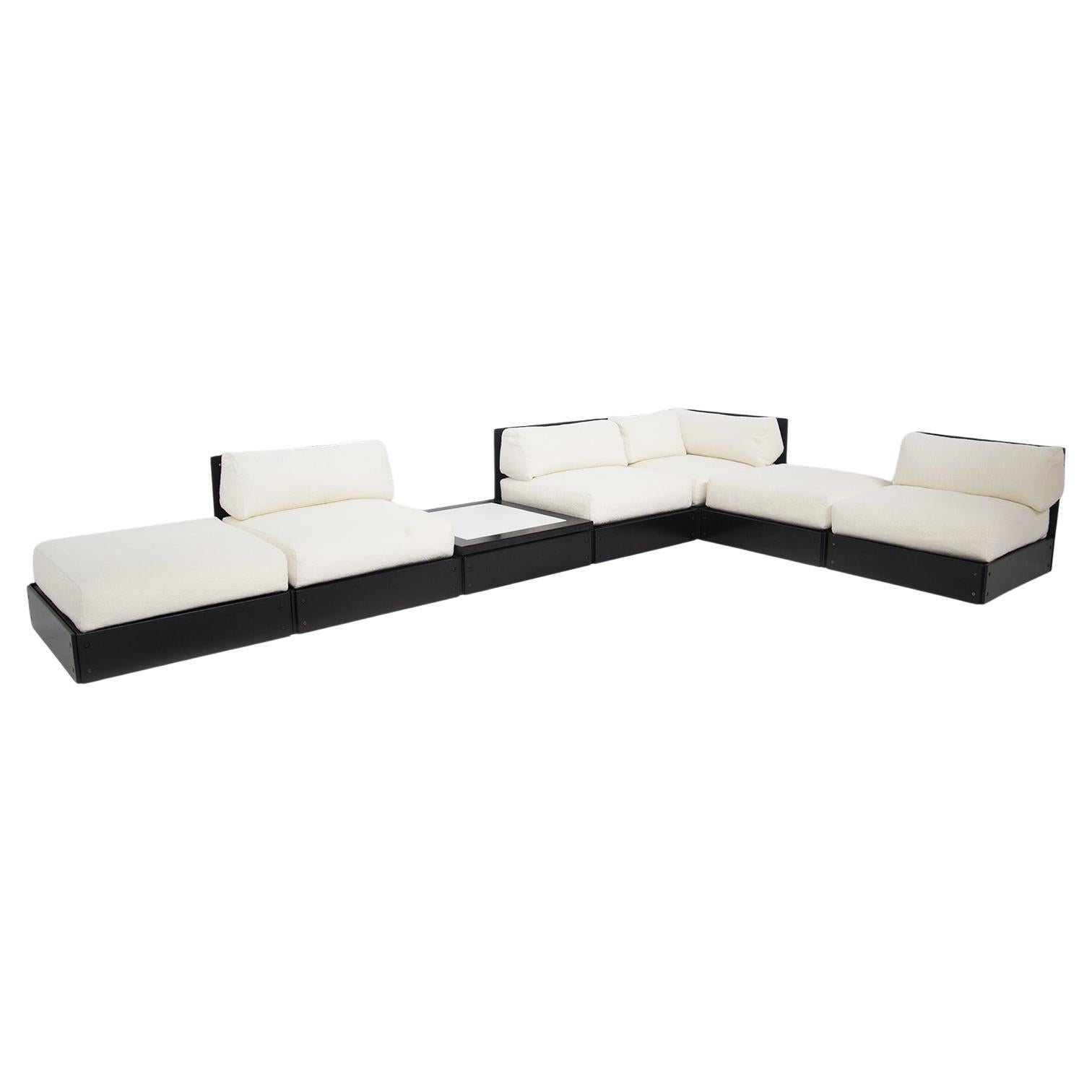 Heide Rolf Elegantes Vintage-Sofa aus Holz und Bouclé für ICF im Angebot