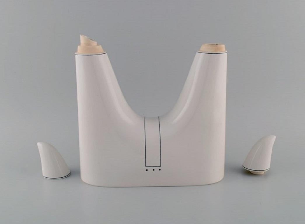 Austrian Heide Warlamis for Vienna Collection, Funkis Porcelain Teapot, Austria, 1980s For Sale