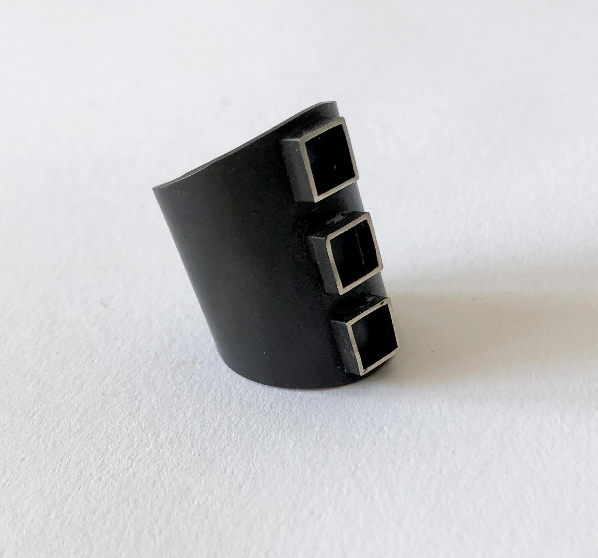 Heidi Abrahamson Oxidized Sterling Silver Modernist Three Square Ring In Good Condition In Palm Springs, CA