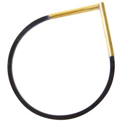 Bracciale moderno con perno in ottone sterling di Heidi Abrahamson