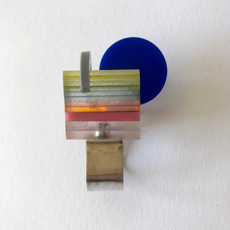 Heidi Abrahamson Sterling Silver Acrylic Cube Post Modernist Architectural Ring In Good Condition For Sale In Los Angeles, CA
