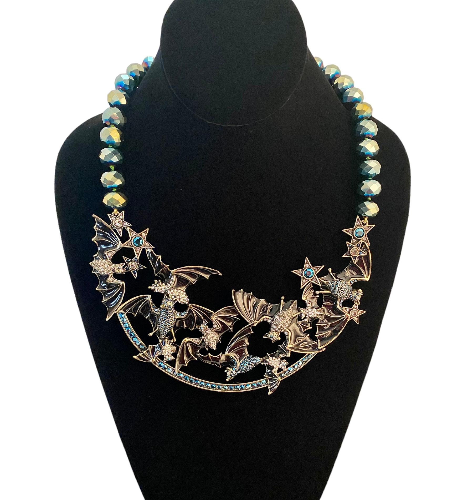 Heidi Daus, brandneue, perlenbesetzte Fledermaus-Halskette, Going Batty für Damen oder Herren im Angebot