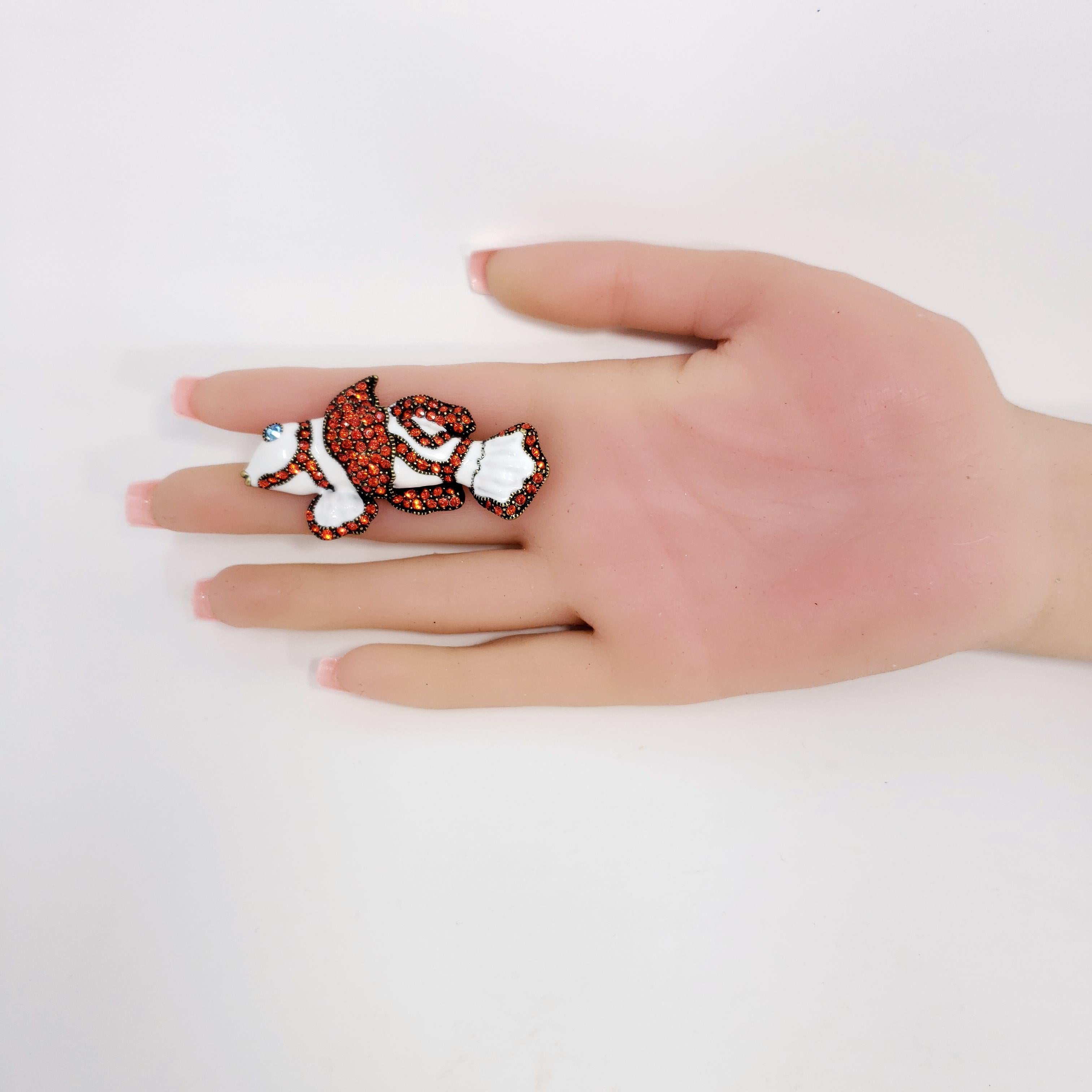 Heidi Daus Clownfish Pin Brooch, White and Orange, Crystals, Enamel, Brass Tone In New Condition For Sale In Milford, DE