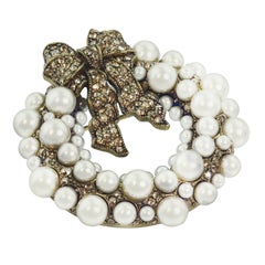 Heidi Daus Cultured Christmas Beaded Crystal Accented Wreath Pin Brooch