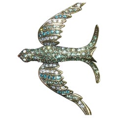 Heidi Daus Designer Spilla con uccello in volo in cristalli Swarovski scintillanti