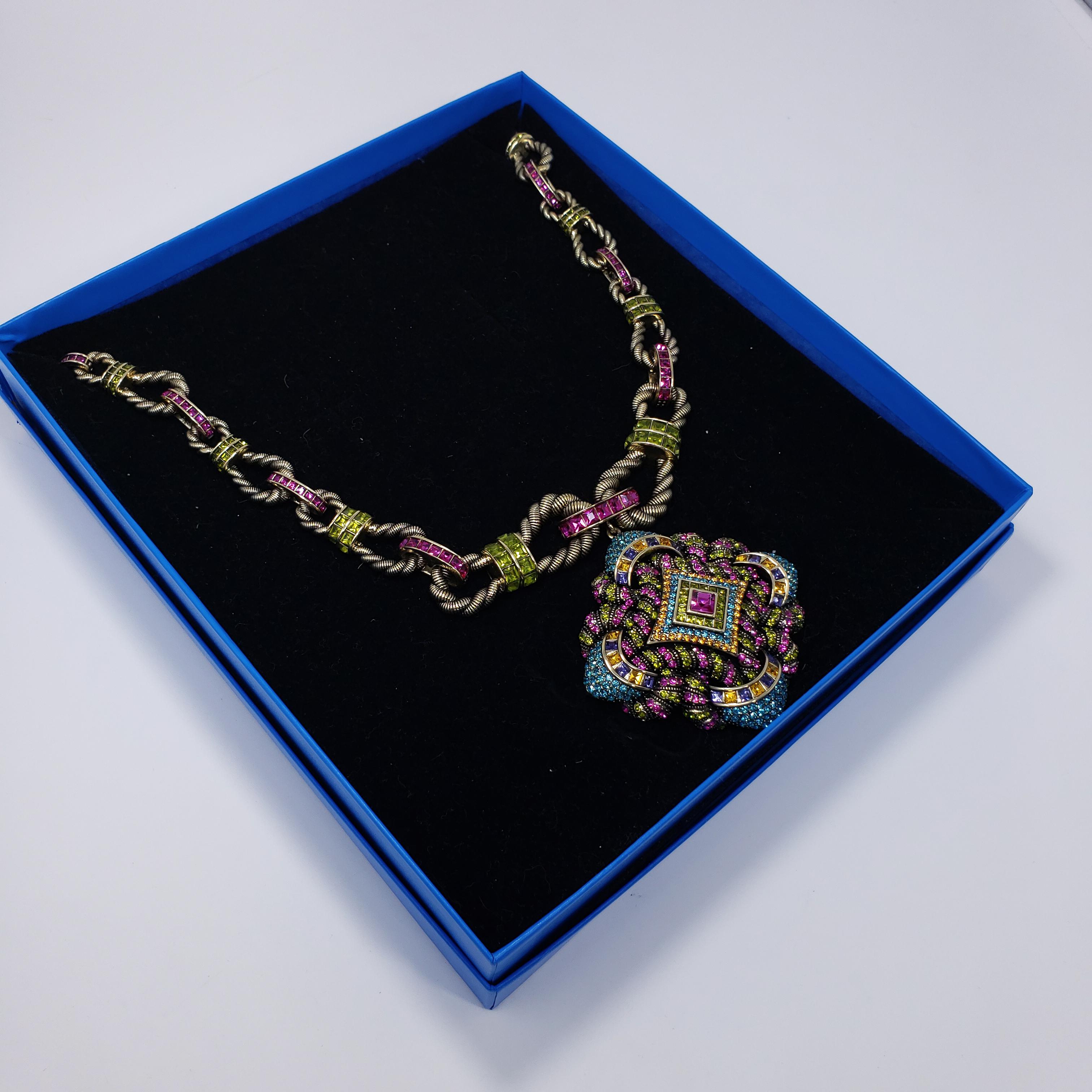Heidi Daus - Grand pendentif orné d'un grand motif de corde en cristal pavé  Collier à maillons Unisexe en vente