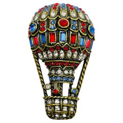 Retro HEIDI DAUS gold tone swarovski crystals hot air balloon designer brooch