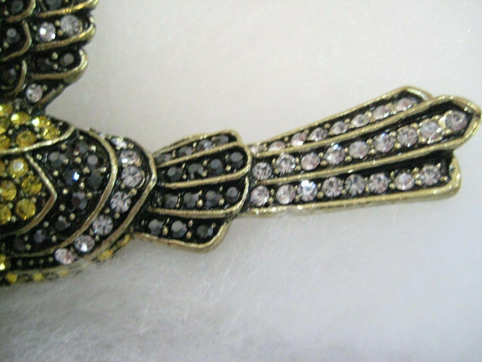 Modern HEIDI DAUS Signed Designer Sparkling Pave Crystal Swallow Bird Brooch Pin